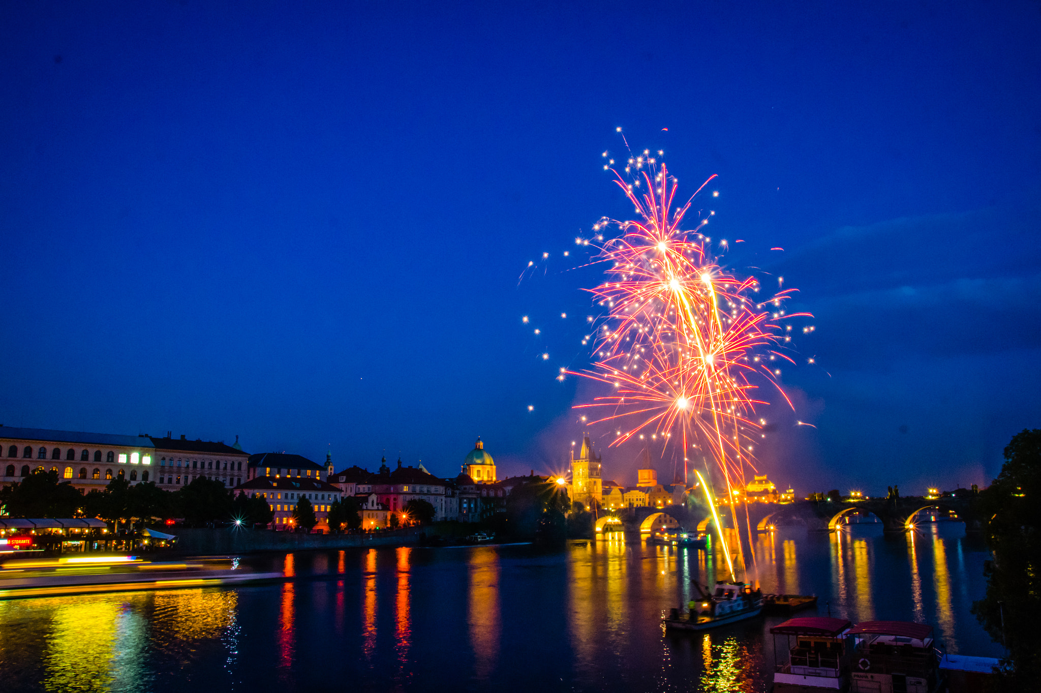 Sony SLT-A58 sample photo. Firework on the moldau photography