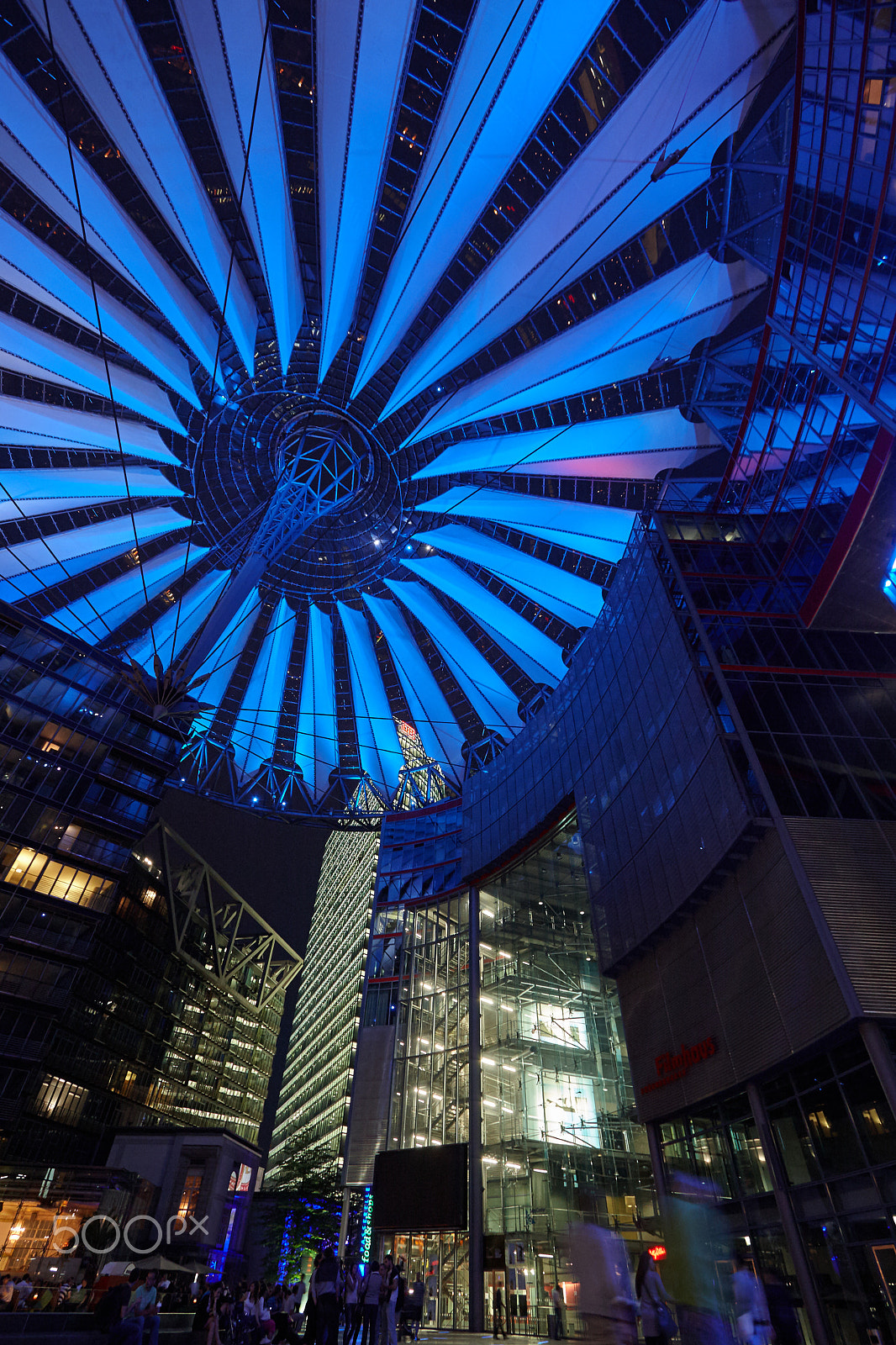 Canon EF-S 10-22mm F3.5-4.5 USM sample photo. Berlin sony centar photography