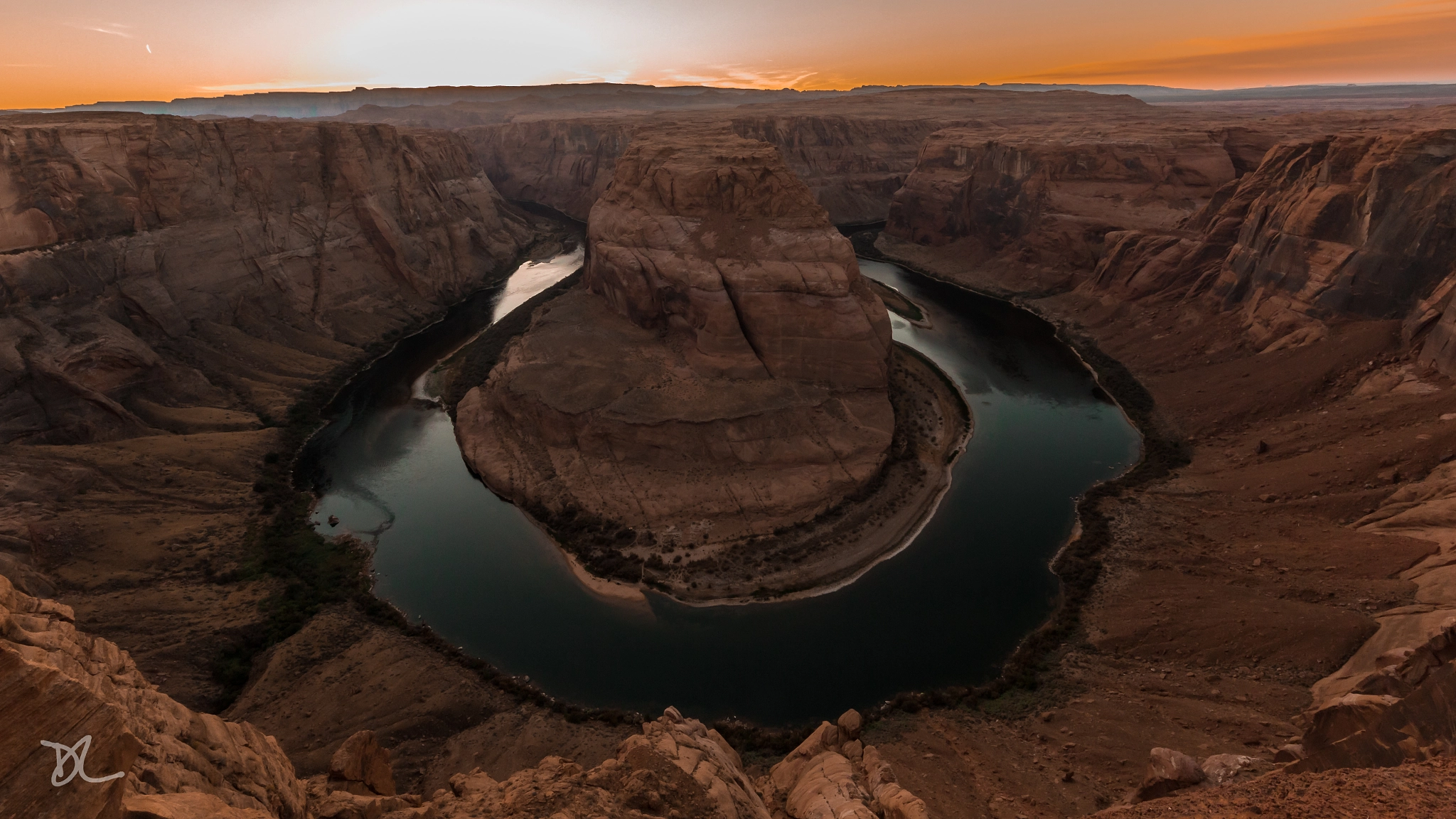 Canon EOS 600D (Rebel EOS T3i / EOS Kiss X5) + Sigma 8-16mm F4.5-5.6 DC HSM sample photo. Dusk on horseshoe bend photography