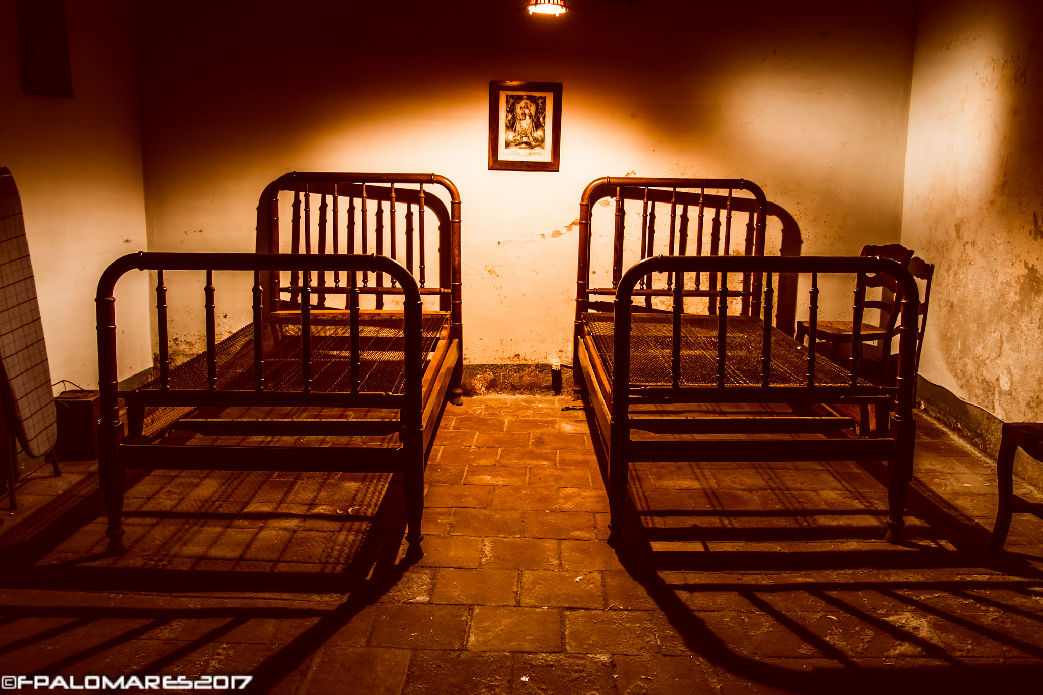 Sigma 18-50mm f/2.8 Macro sample photo. Habitacion photography