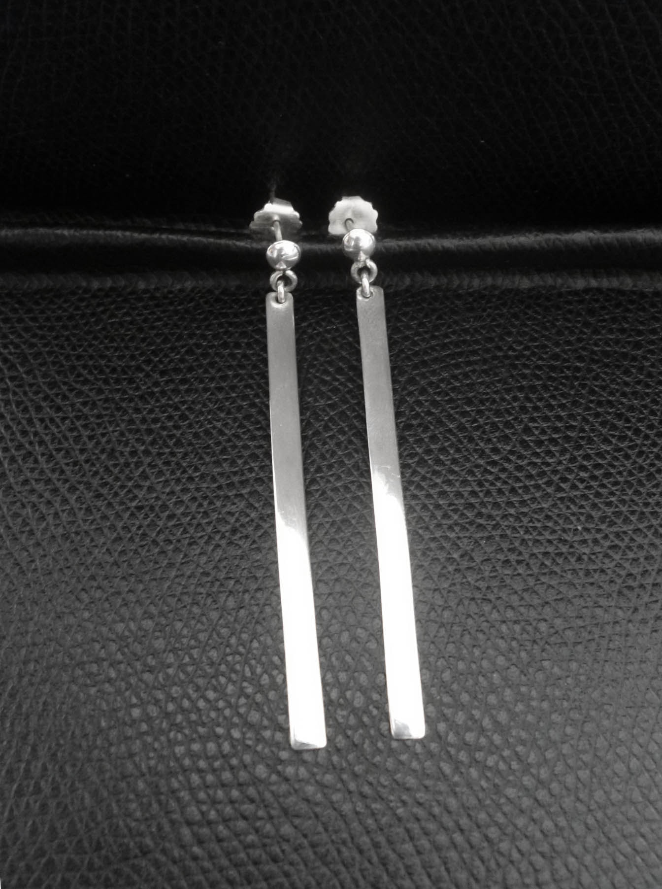 Panasonic DMC-S5 sample photo. Long earrings/aretes largos photography