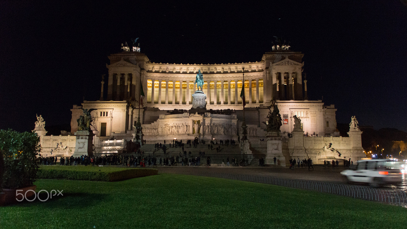 Sony SLT-A65 (SLT-A65V) sample photo. Piazza venezia photography