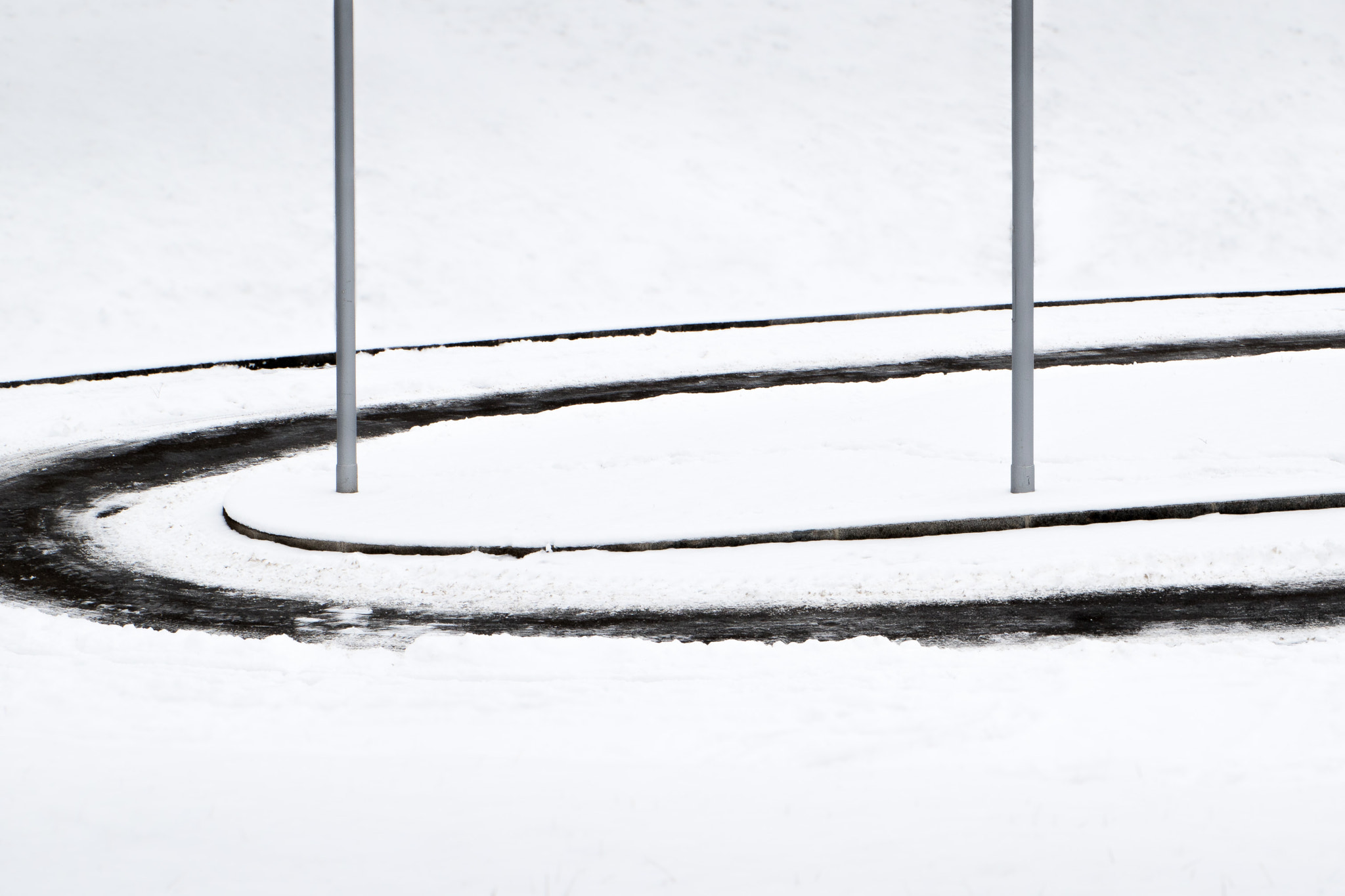 Sigma 24-70mm F2.8 EX DG Macro sample photo. Geometry of a footpath photography