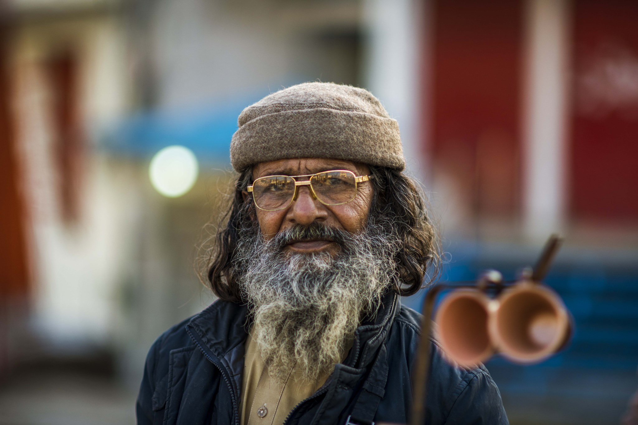 AF DC-Nikkor 135mm f/2D sample photo. Ali bahi tea maker photography