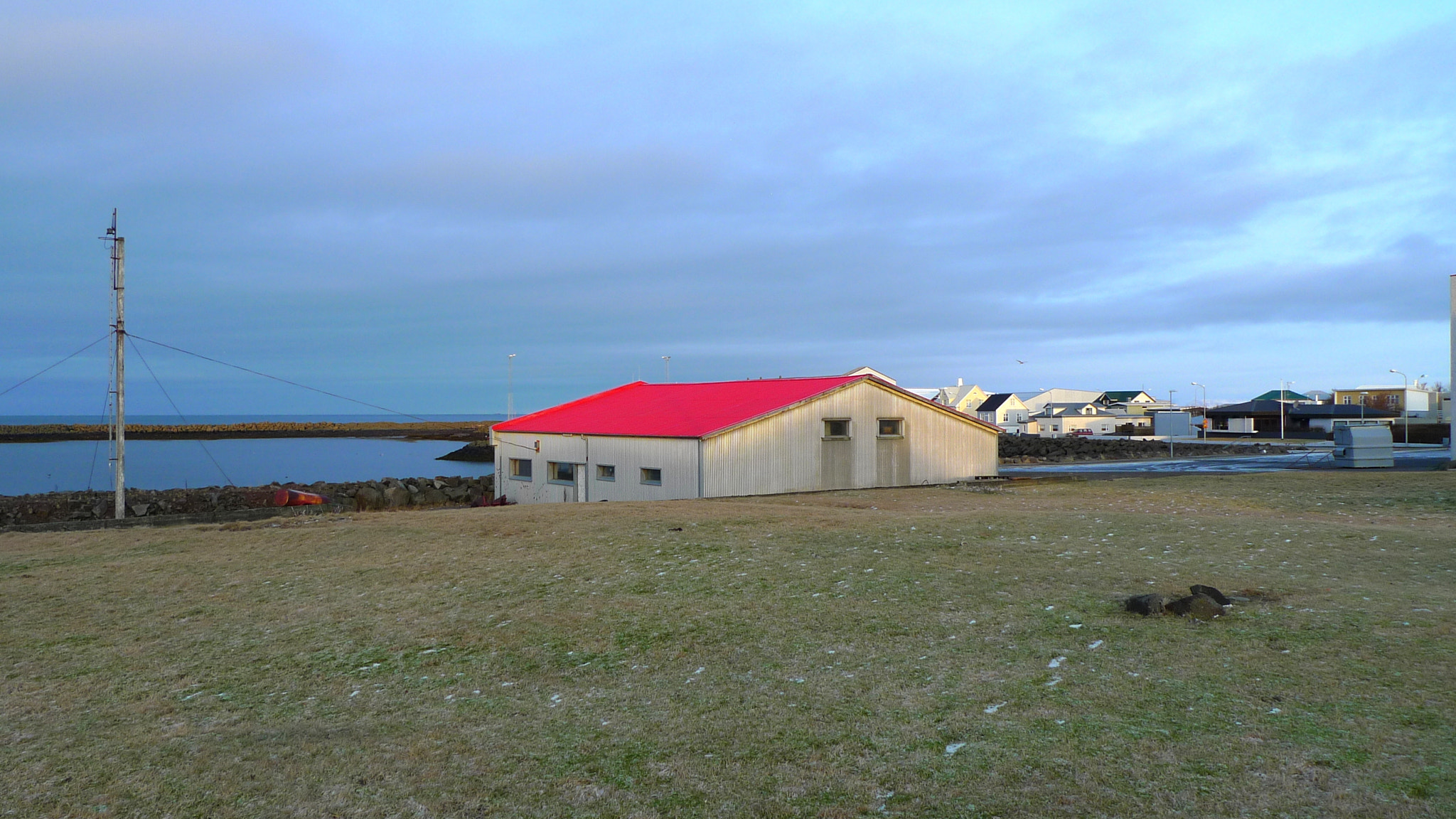 Leica D-LUX 4 sample photo. Building in akranes photography