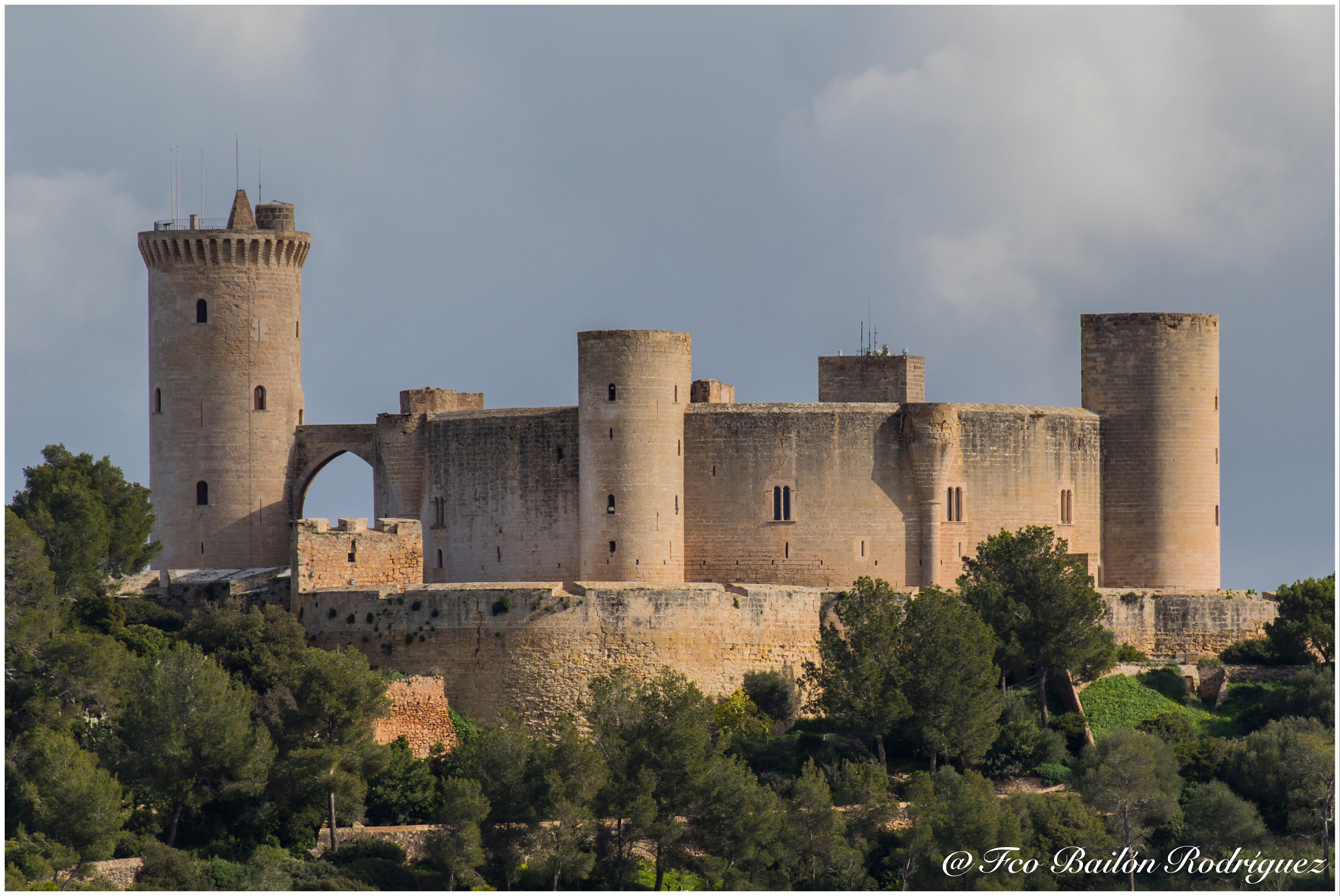 Tamron SP 35mm F1.8 Di VC USD sample photo. Castillo de bellver (palma, mallorca) photography