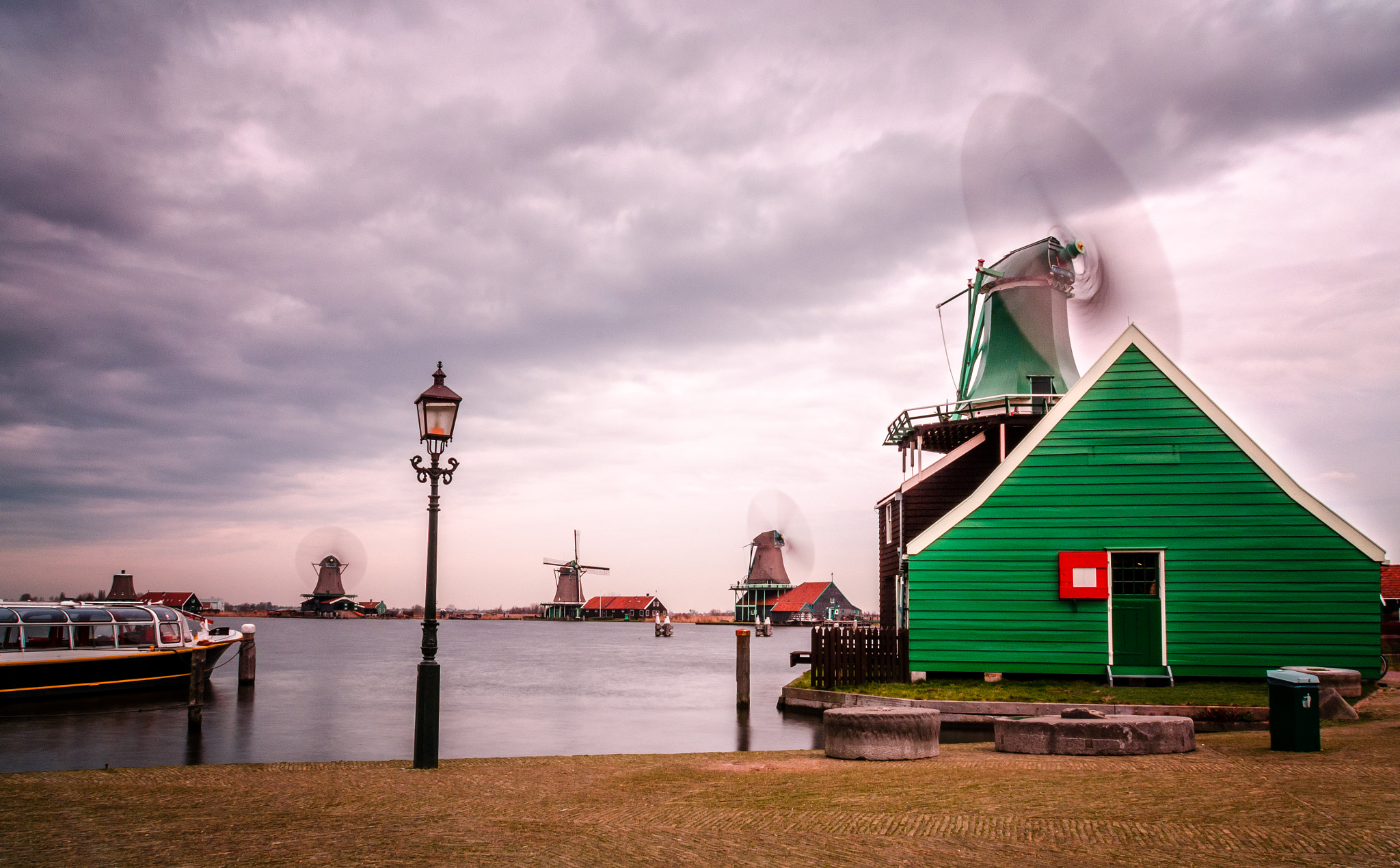 Nikon D5100 + Nikon PC-E Nikkor 24mm F3.5D ED Tilt-Shift sample photo. Zaanse schans photography