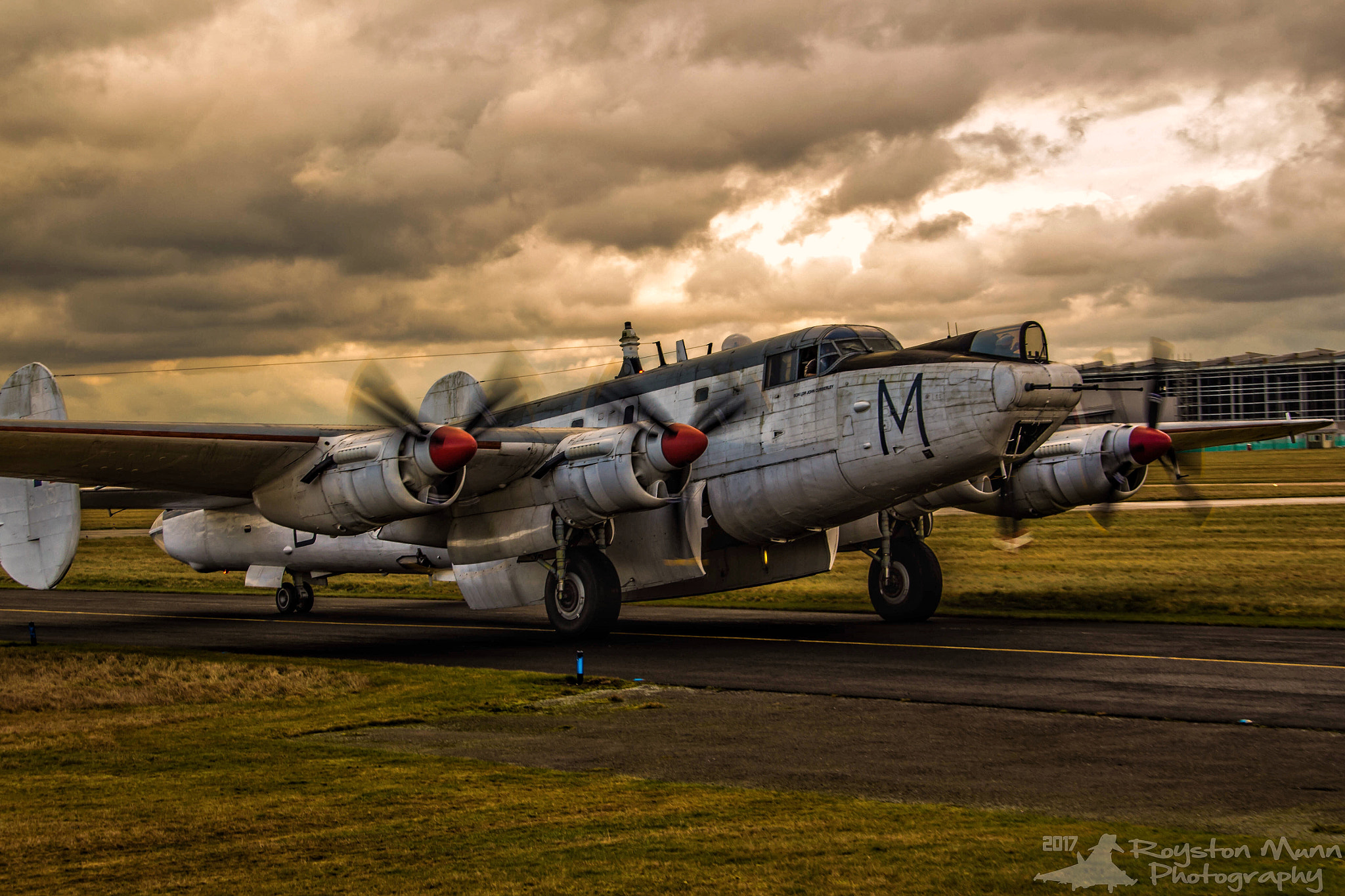 Sigma 18-200mm f/3.5-6.3 DC OS sample photo. Shackleton wr963 taxiing back at coventry airport photography
