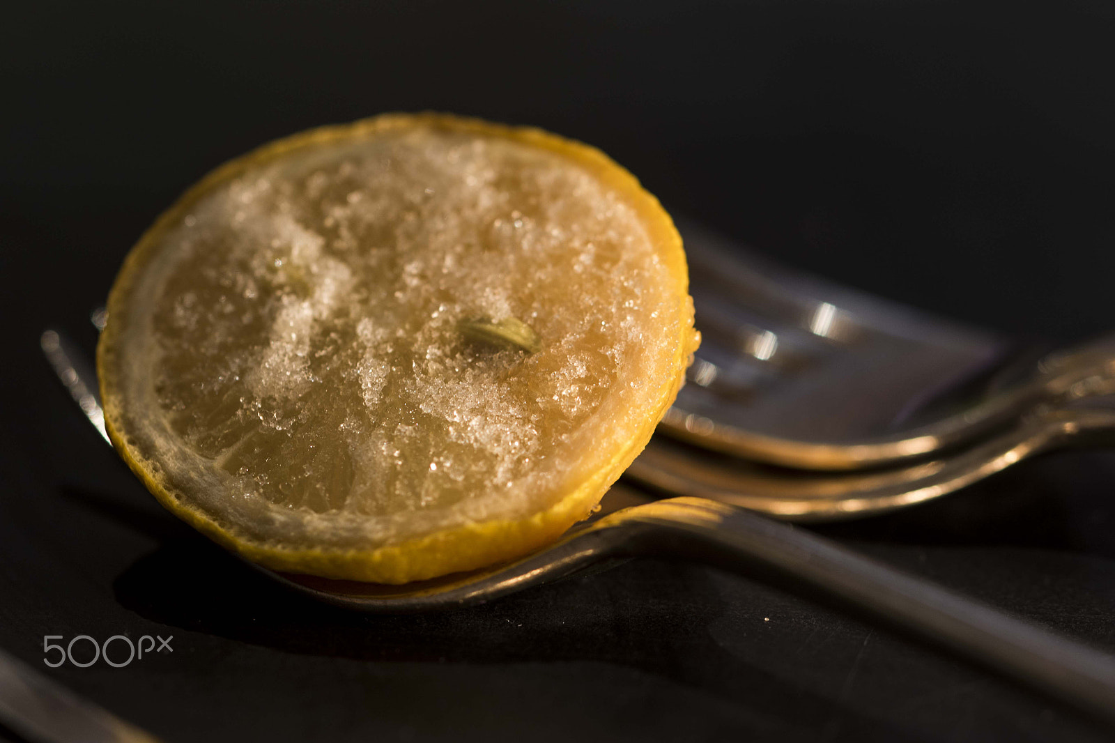 Canon EOS 7D Mark II sample photo. Frozen lemon slice on a fork photography