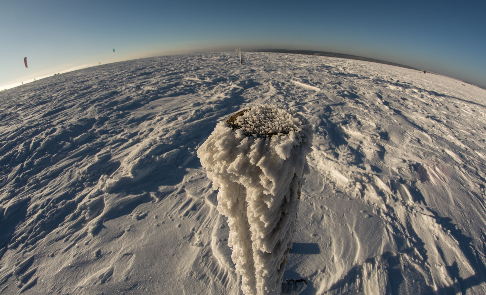 Nikon D5200 + Samyang 8mm F3.5 Aspherical IF MC Fisheye sample photo. Winter photography