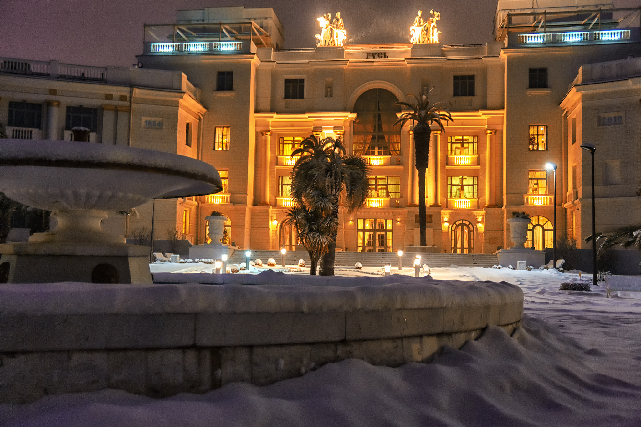 Canon EF 28-105mm f/3.5-4.5 USM sample photo. Winter night in sochi city photography