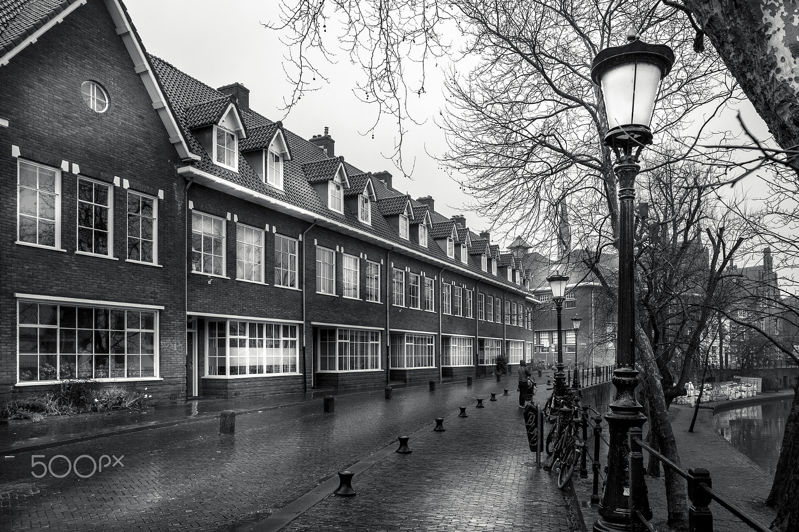 Canon EOS 6D + Canon TS-E 24.0mm f/3.5 L II sample photo. Utrecht city downtown in rain photography