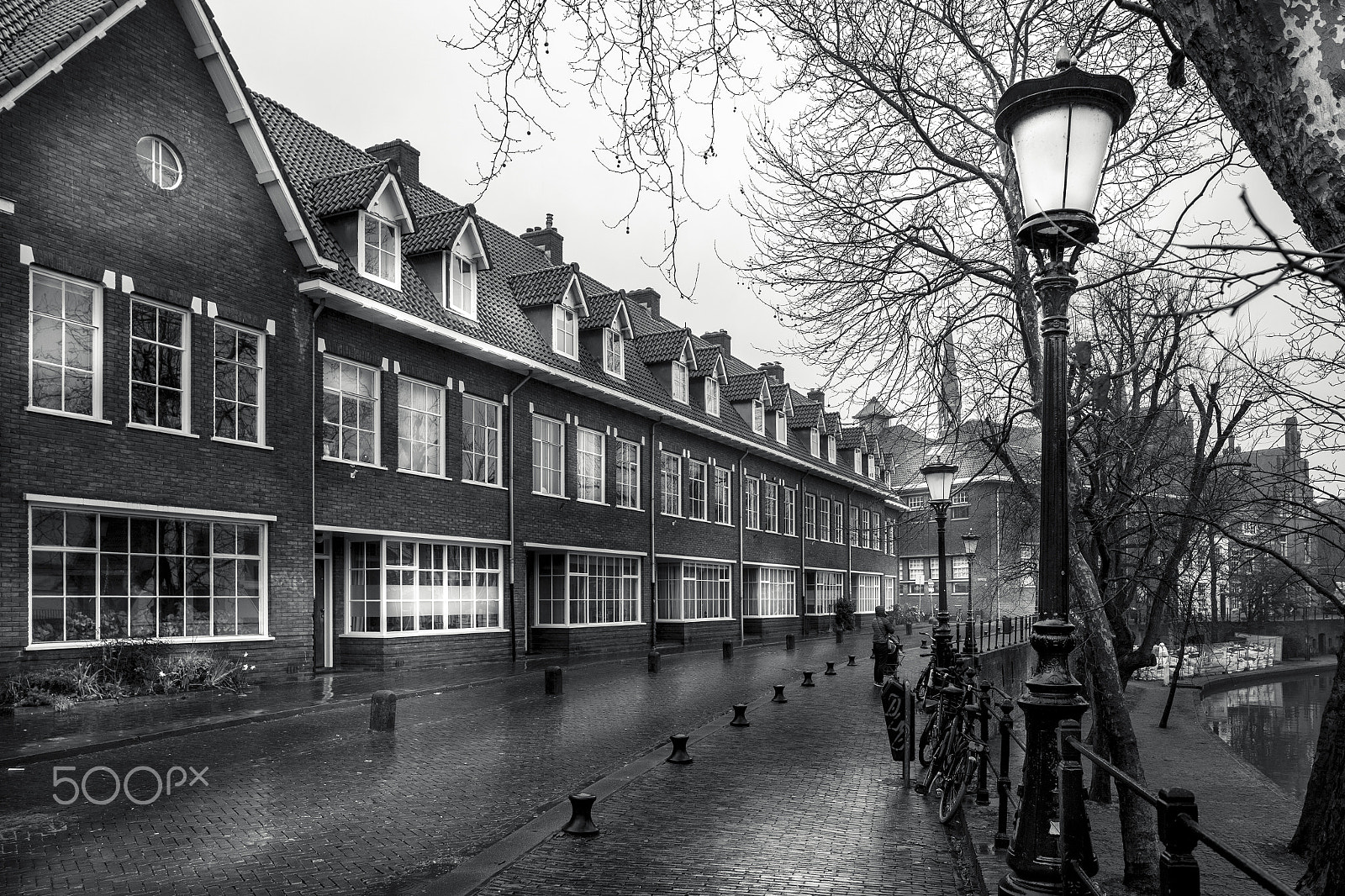 Canon TS-E 24.0mm f/3.5 L II sample photo. Utrecht city downtown in rain photography