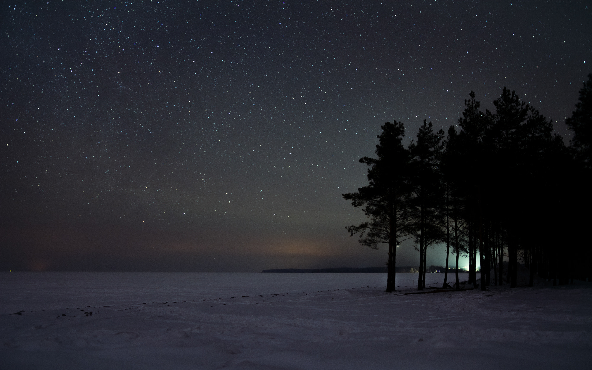 Nikon D5200 + Sigma 18-35mm F1.8 DC HSM Art sample photo. Winter photography