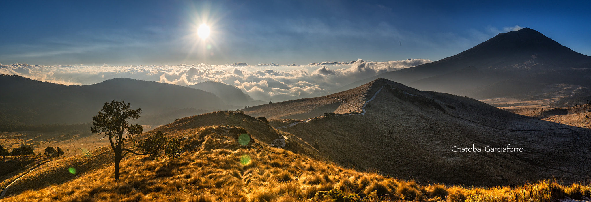 Pentax smc D FA 645 55mm F2.8 AL (IF) SDM AW sample photo. Sunrise with the volcano photography