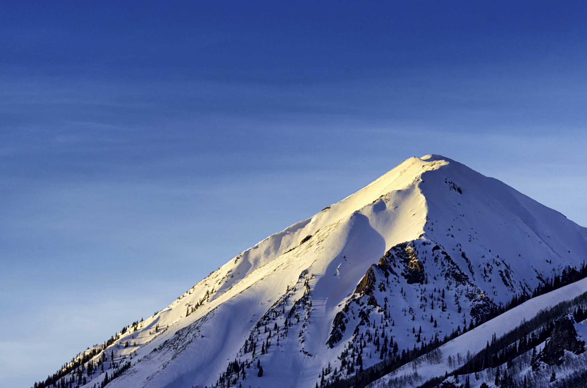 Nikon AF-S Nikkor 70-200mm F4G ED VR sample photo. The rockies photography