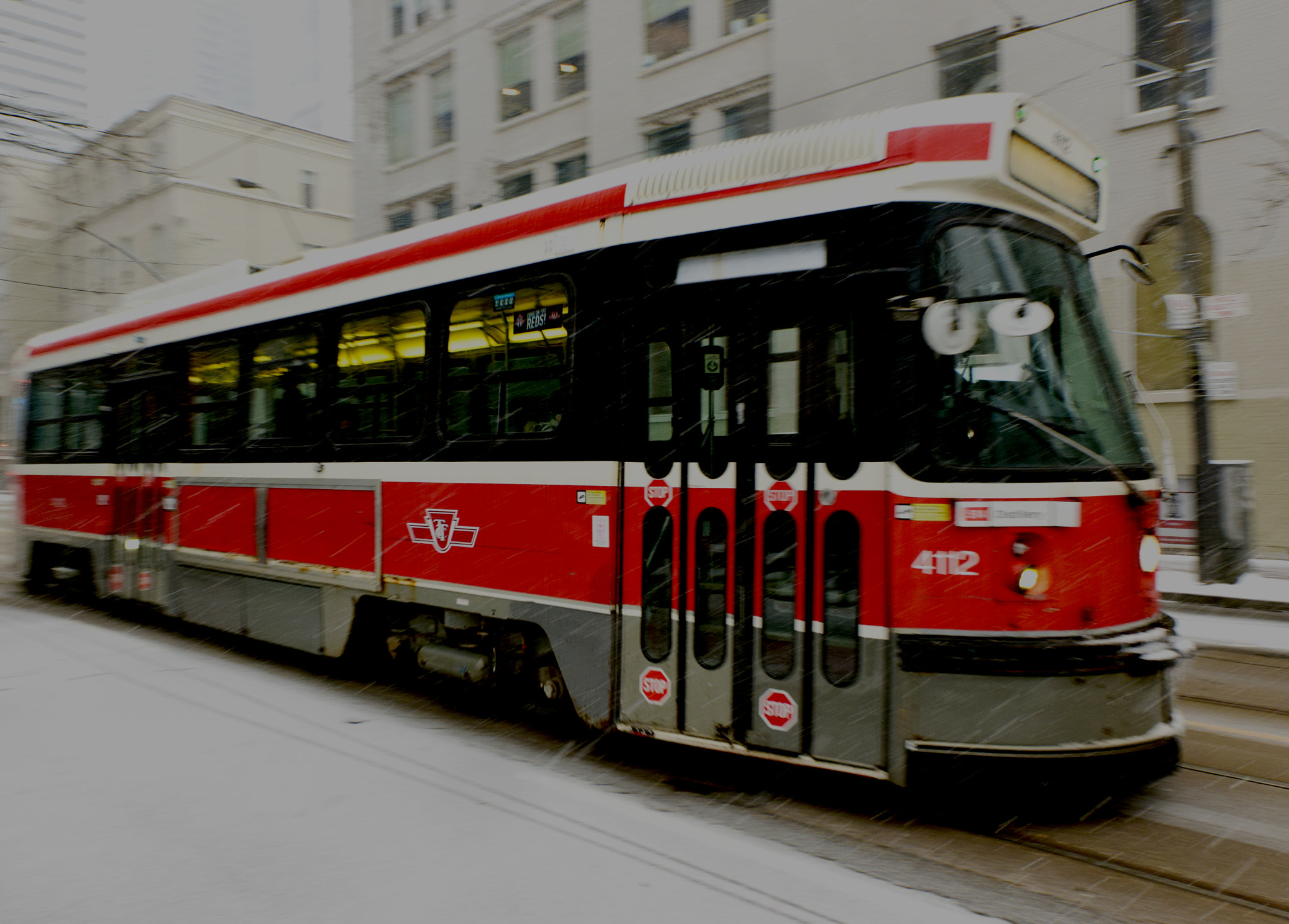 Nikon D3300 + Tokina AT-X Pro 11-16mm F2.8 DX II sample photo. Streetcar photography