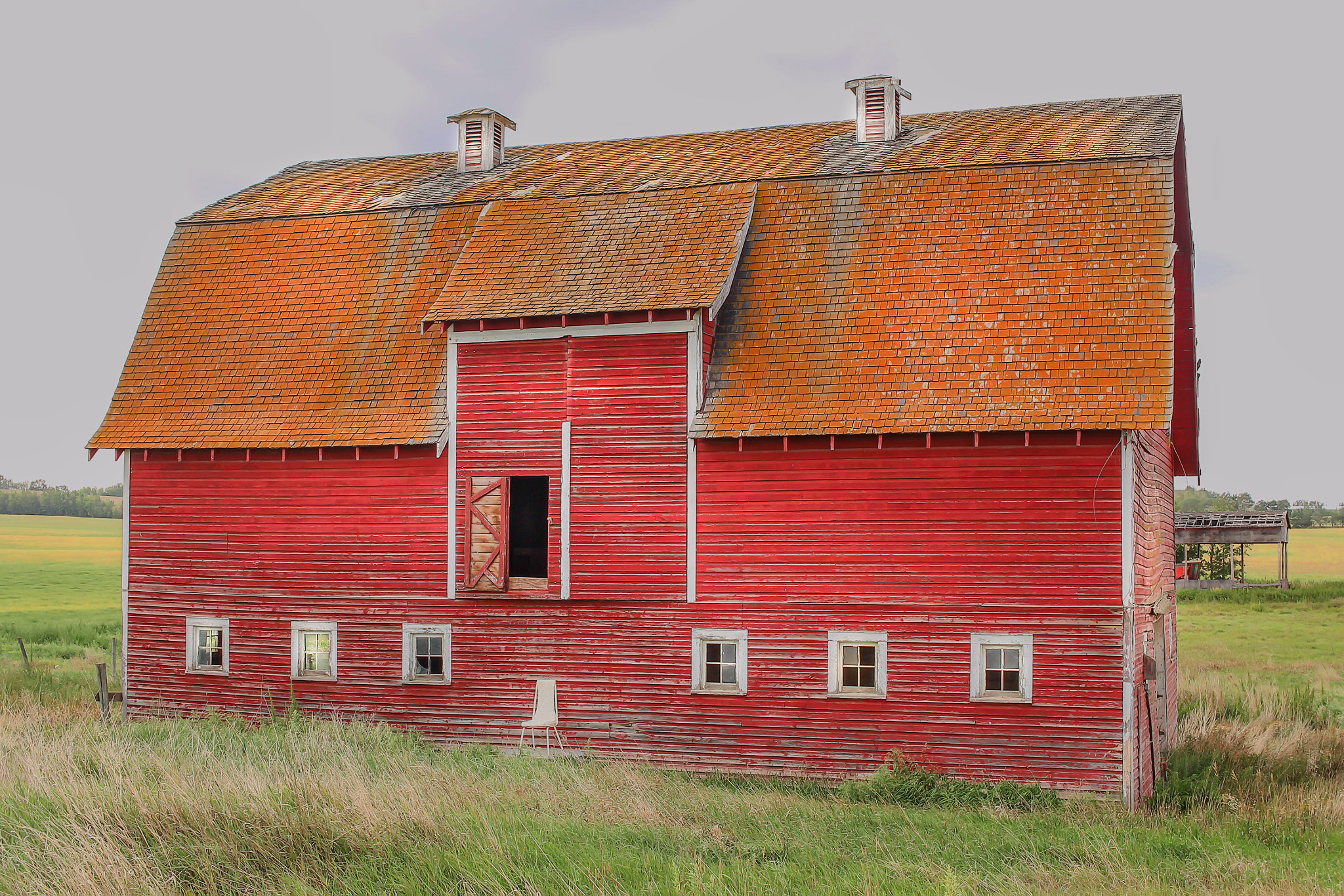Canon EF-S 24mm F2.8 STM sample photo. Red barn photography