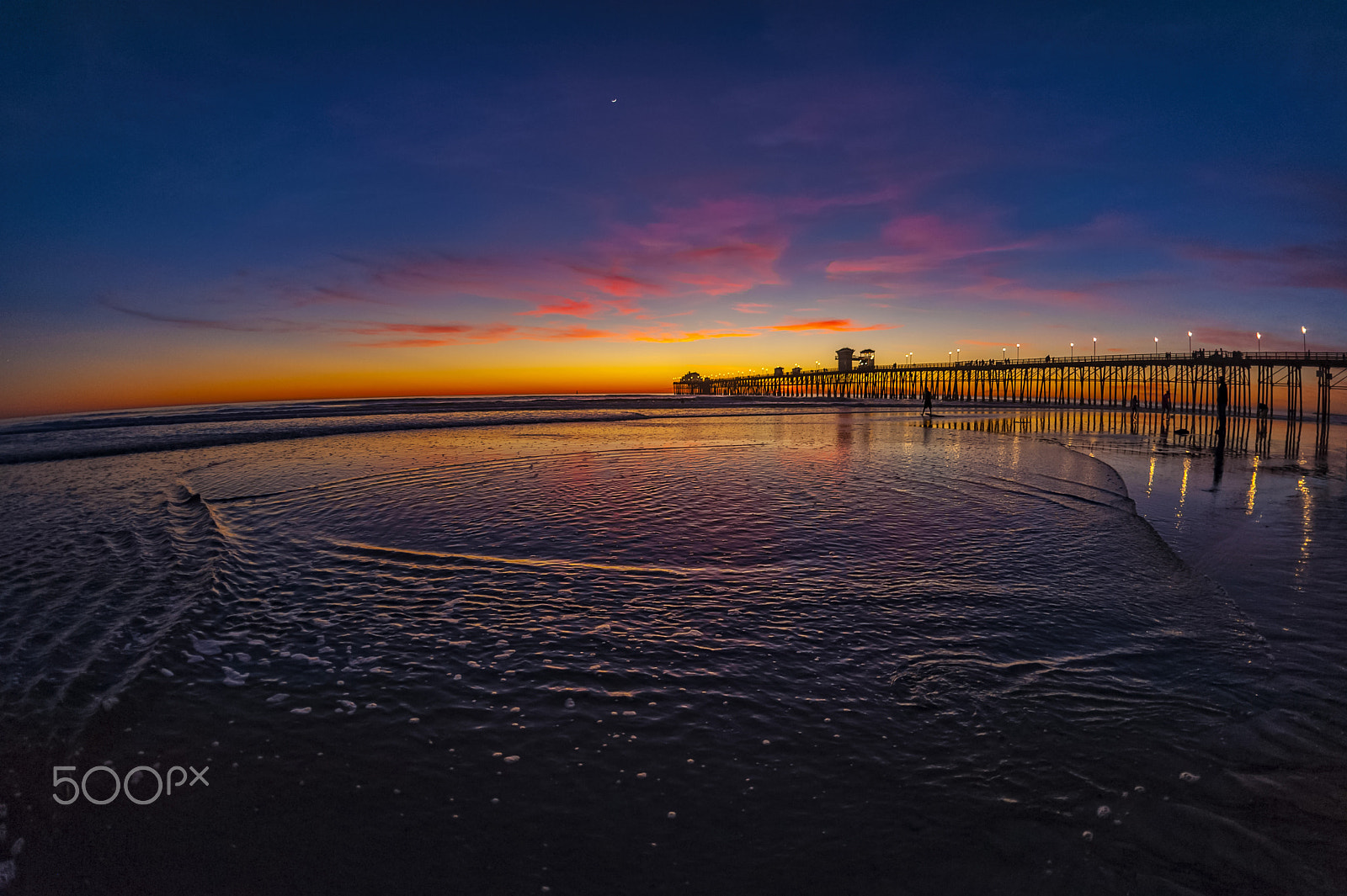 Nikon D700 + Sigma 15mm F2.8 EX DG Diagonal Fisheye sample photo. Fiery sunset at oceanside pier - january 30, 2017 photography