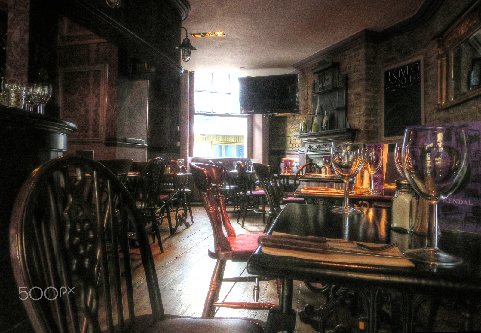 Canon PowerShot ELPH 330 HS (IXUS 255 HS / IXY 610F) sample photo. Duke of kendal pub o photography