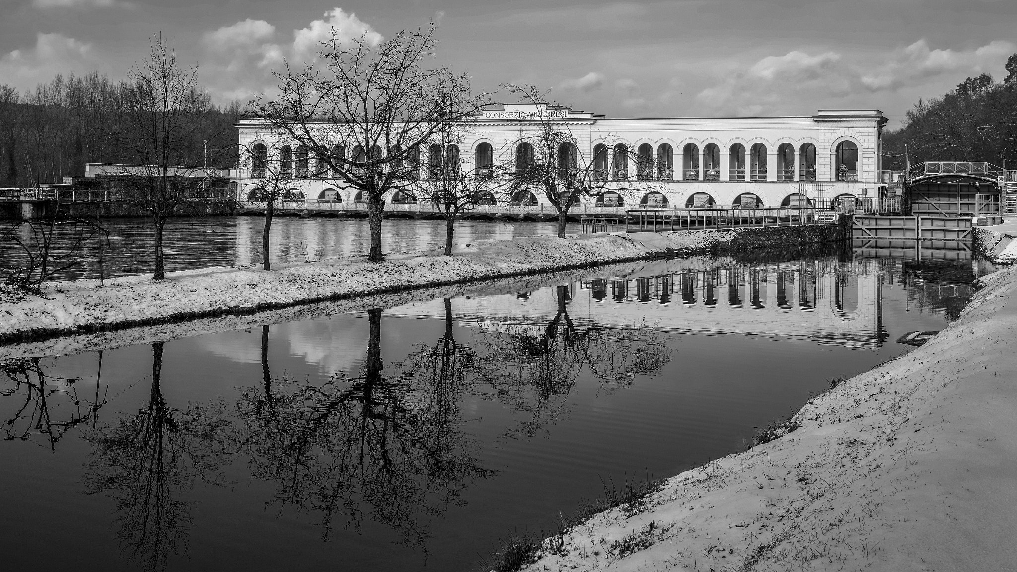 1007 sample photo. "breadlost" dam photography