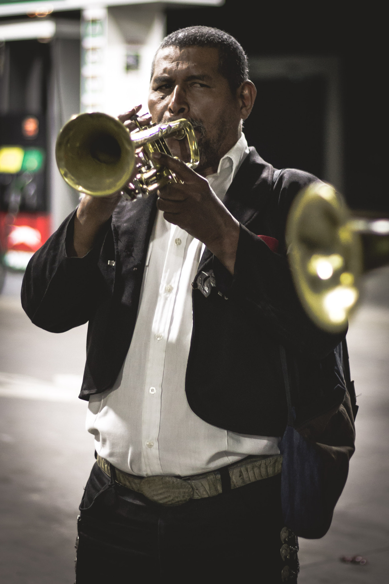 Canon EOS 1100D (EOS Rebel T3 / EOS Kiss X50) sample photo. El mariachi photography