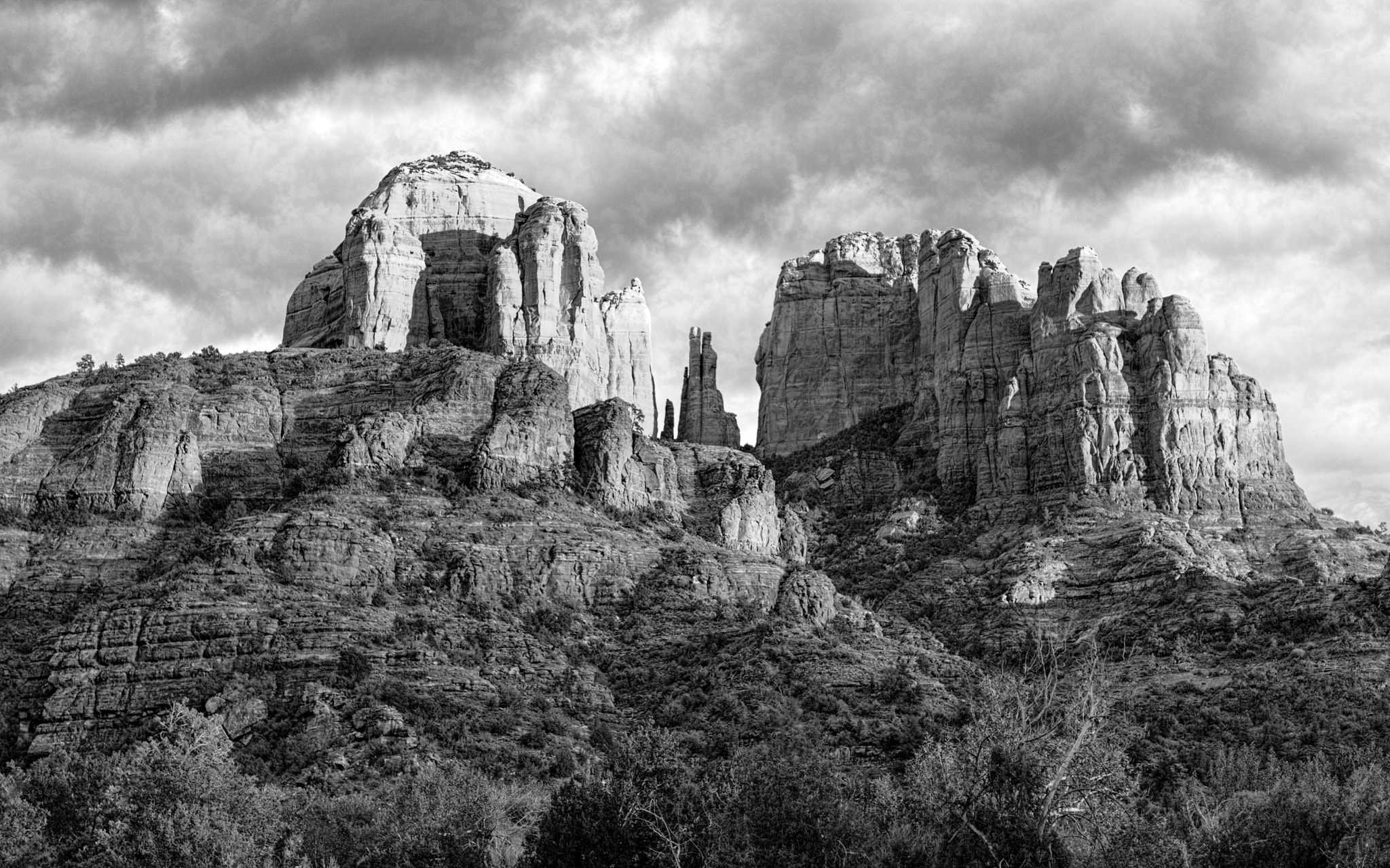 Nikon D750 + Nikon AF-S Nikkor 28-70mm F2.8 ED-IF sample photo. Cathedral rock cloudy sunset photography