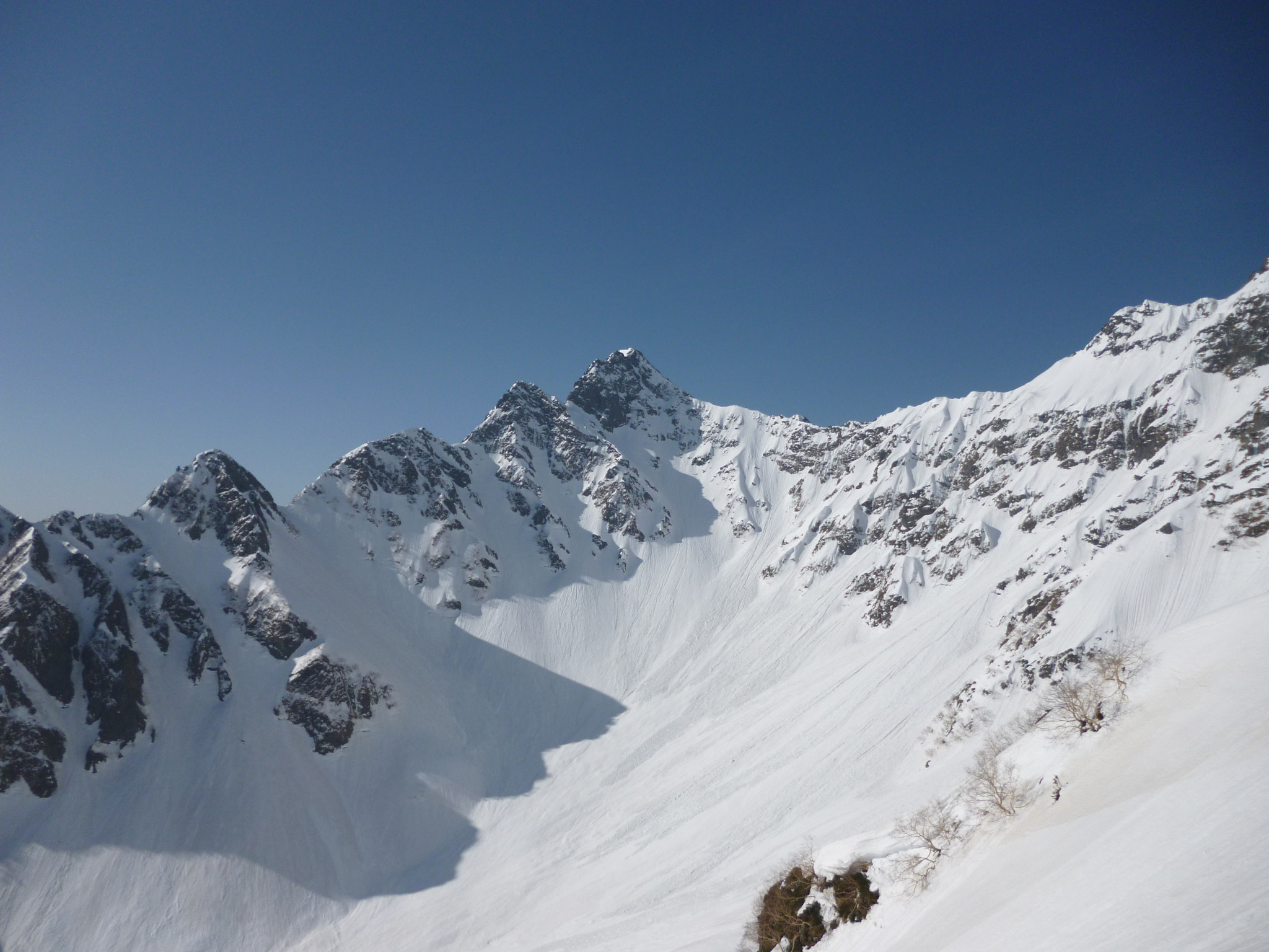 Panasonic DMC-FH5 sample photo. Snow & bluesky on the mountain photography