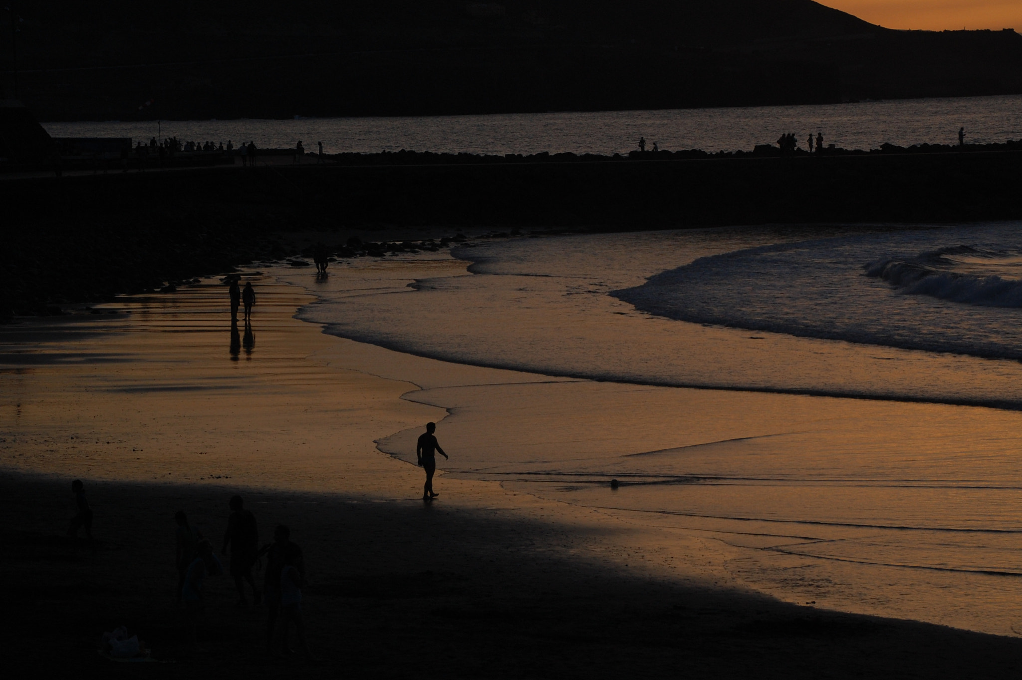 Nikon D40 sample photo. Sunset on the beach of las canteras-cicer photography