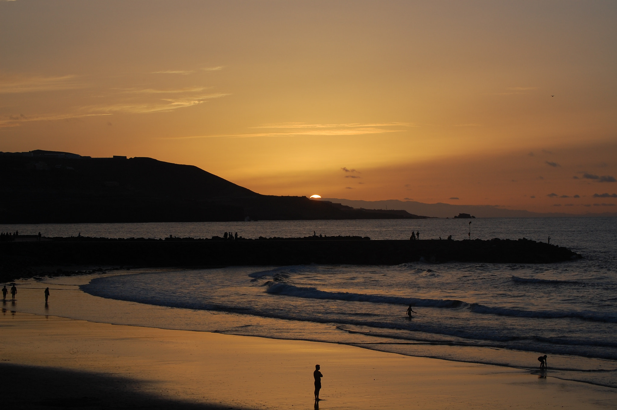 Nikon D40 sample photo. Playa canteras-gran canaria sunset photography