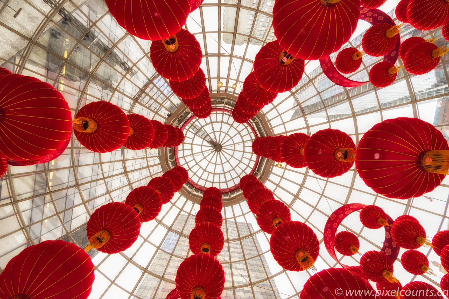 Voigtlander SUPER WIDE-HELIAR 15mm F4.5 III sample photo. Red lanterns adorn the pacific center mall for the celebration of chinese new year! photography