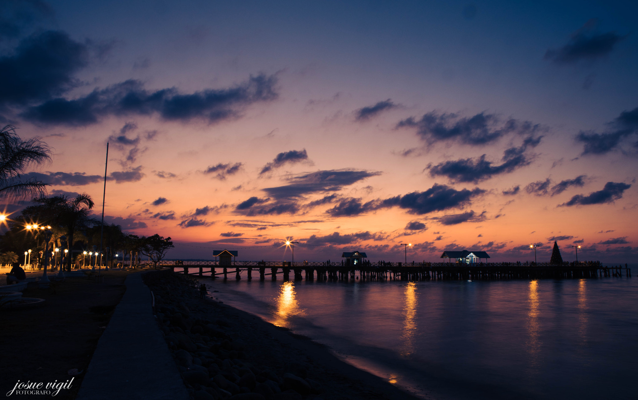 Canon EF 24-70mm F2.8L USM sample photo. Muelle reinaldo canales photography