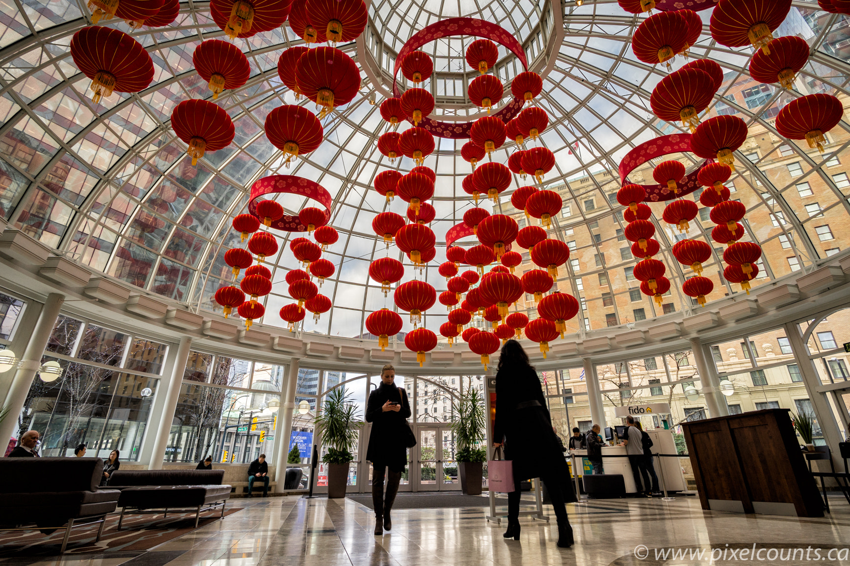 Sony a7 II + Voigtlander SUPER WIDE-HELIAR 15mm F4.5 III sample photo. Red lanterns adorn the pacific center mall for the celebration of chinese new year! photography