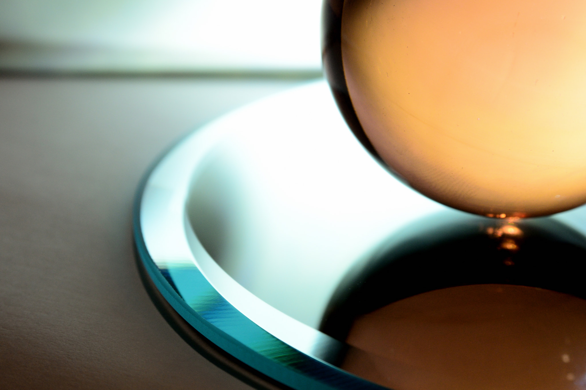 AF Zoom-Nikkor 28-105mm f/3.5-4.5D IF sample photo. Glass shadow photography