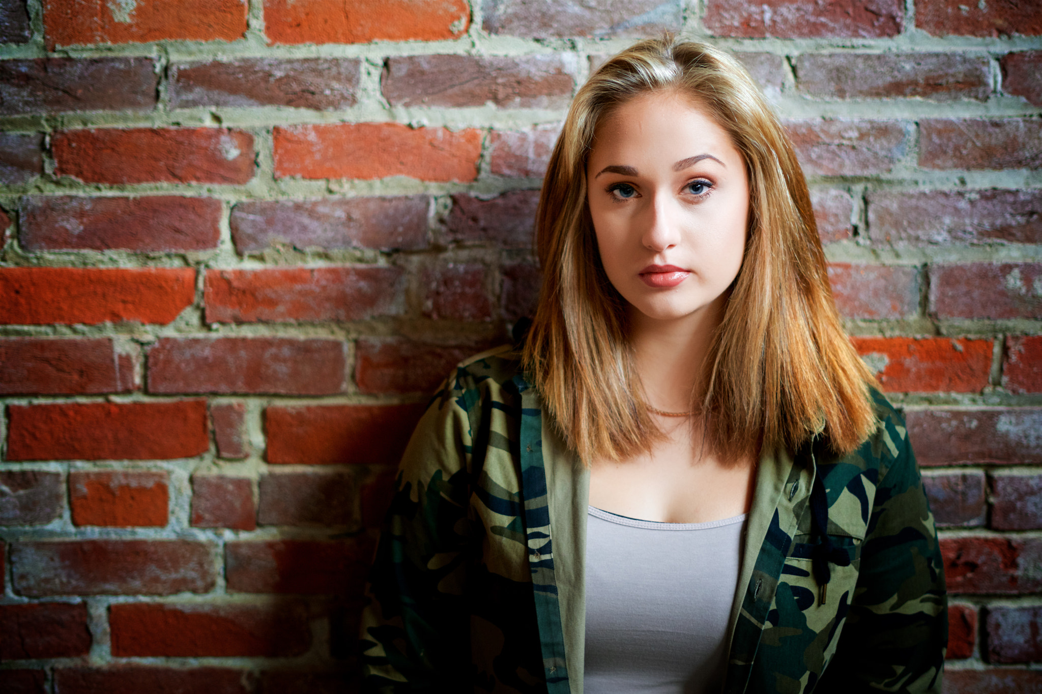 Sony a7R II + Sony FE 50mm F1.8 sample photo. Sophie 8 photography