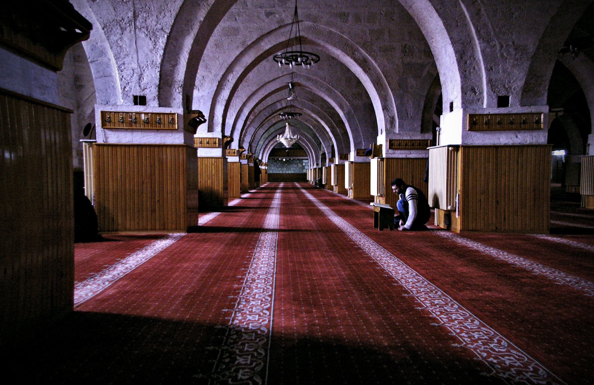 Pentax K100D Super sample photo. Sivas the great mosque "reading" photography