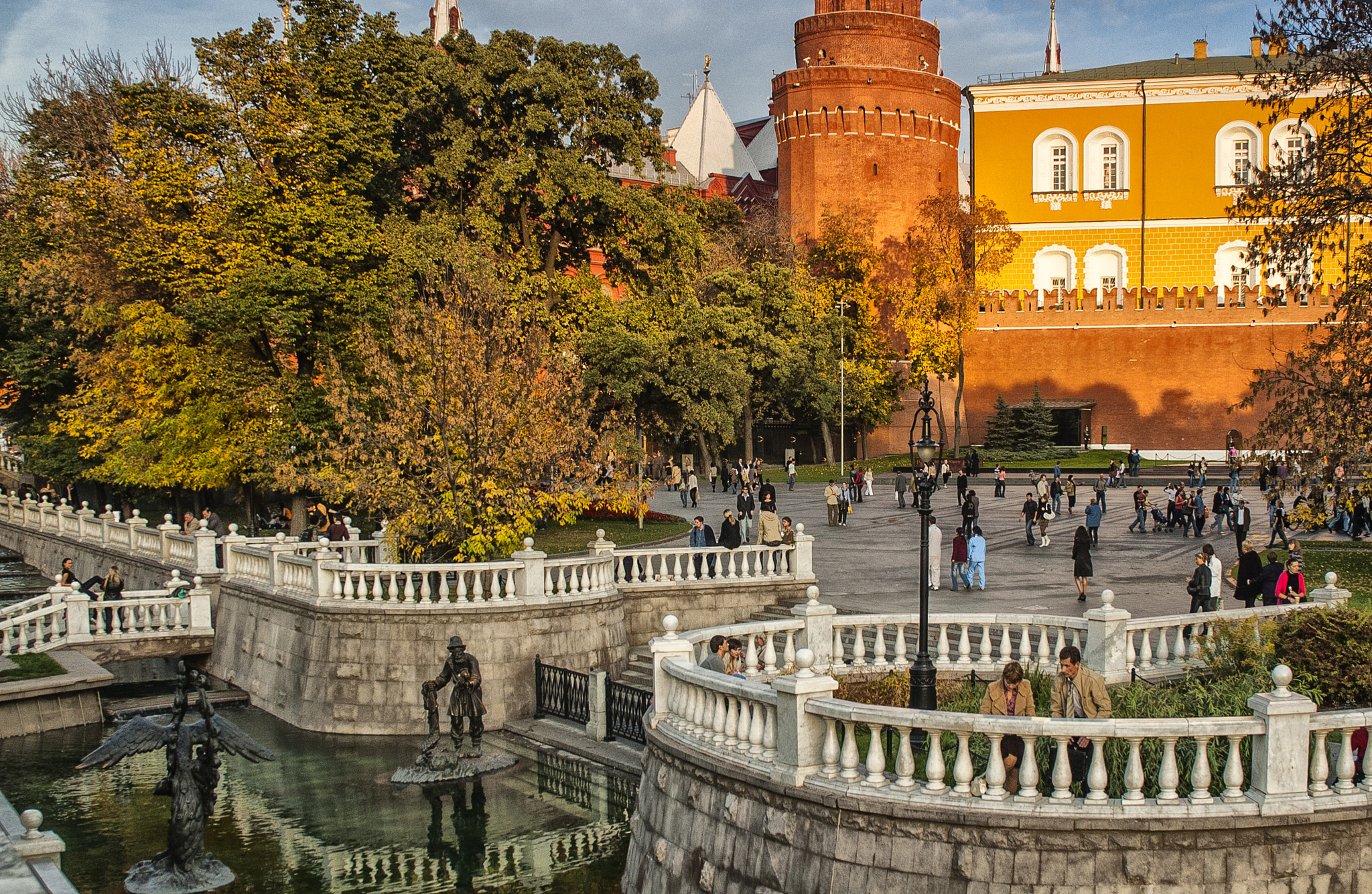 Nikon D70 + Nikon AF-S Nikkor 28-70mm F2.8 ED-IF sample photo. Moscow. alexander garden photography