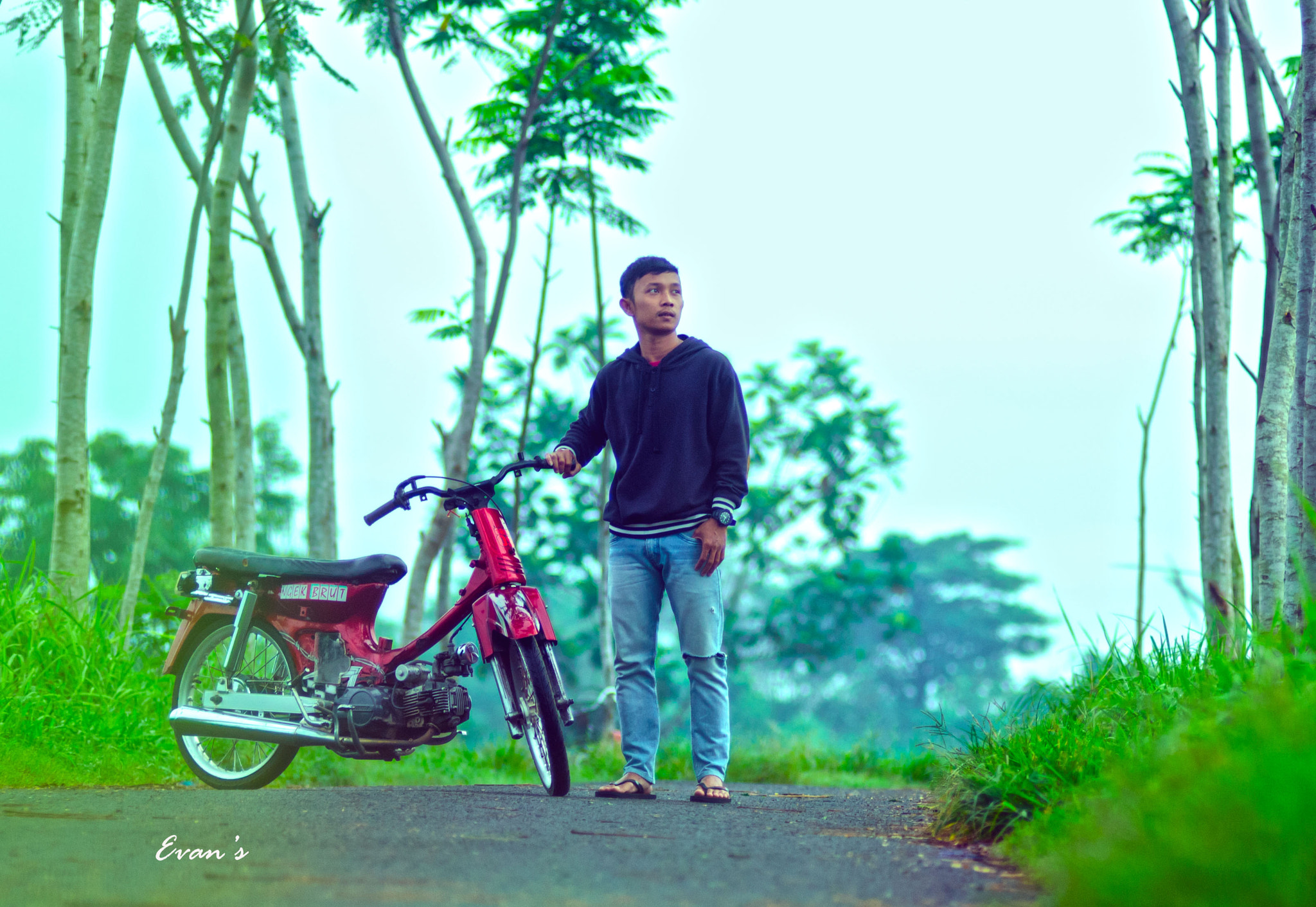 Nikon AF-Nikkor 80-200mm F2.8D ED sample photo. Natural man photography