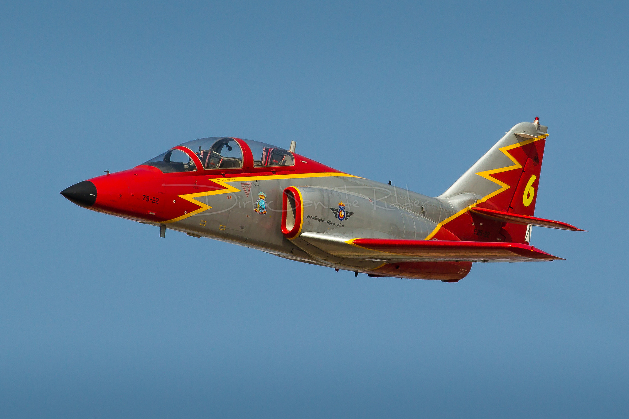 Canon EOS-1D Mark IV sample photo. Spanish air force c-101eb aviojet e.25-22 photography