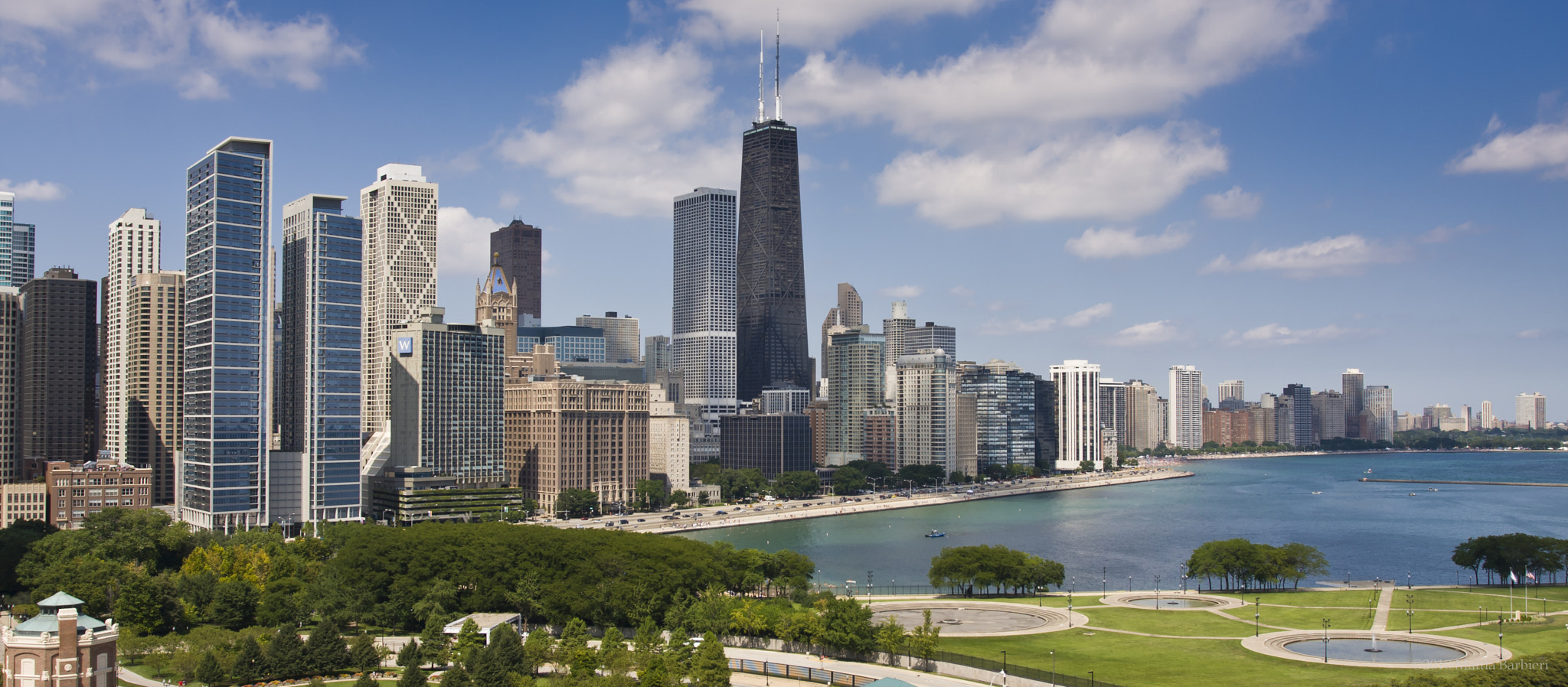 Canon EOS 40D + Canon EF 17-40mm F4L USM sample photo. Chicago skyline photography