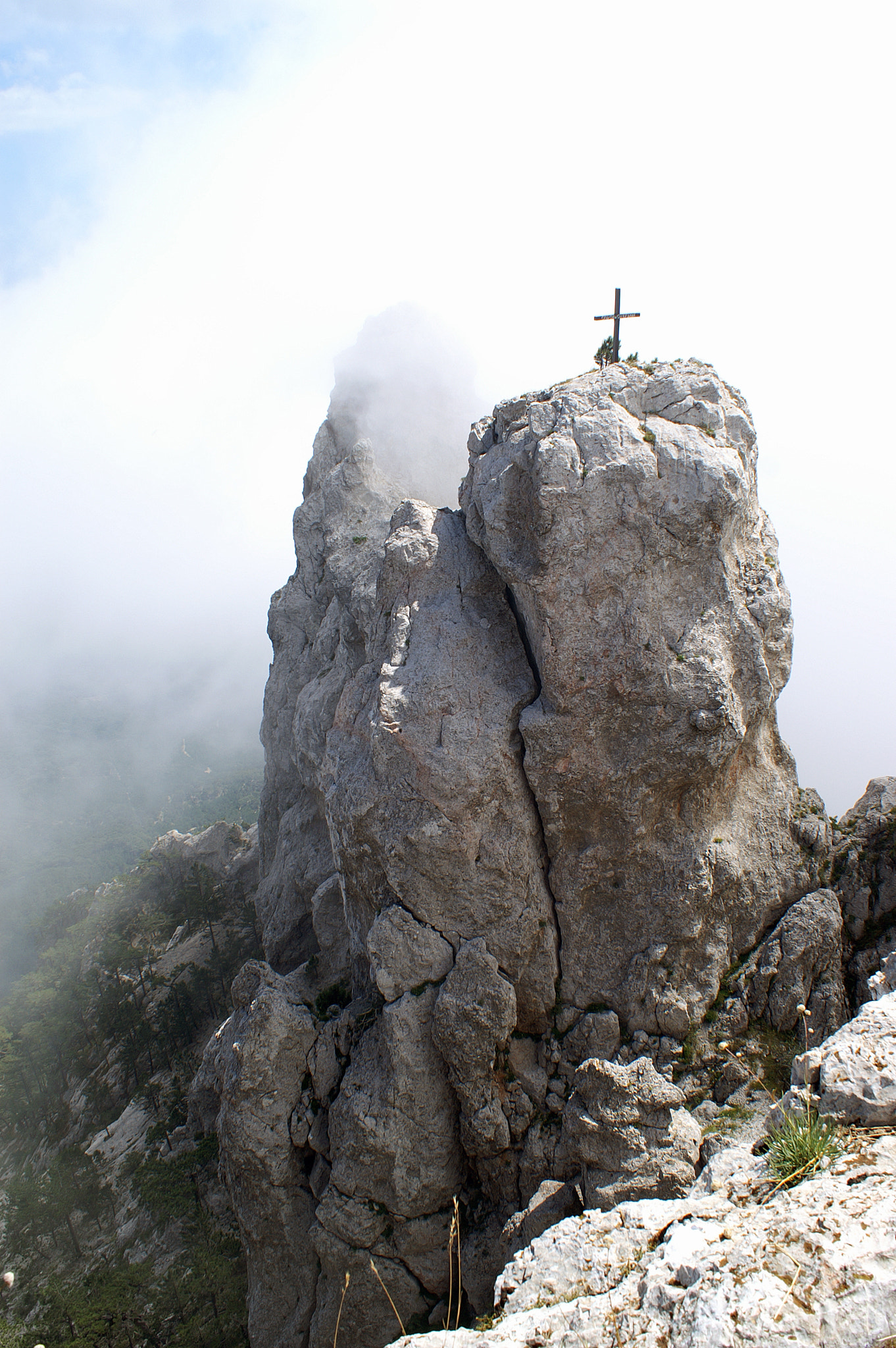 KONICA MINOLTA DYNAX 5D sample photo. Crimean mountains photography