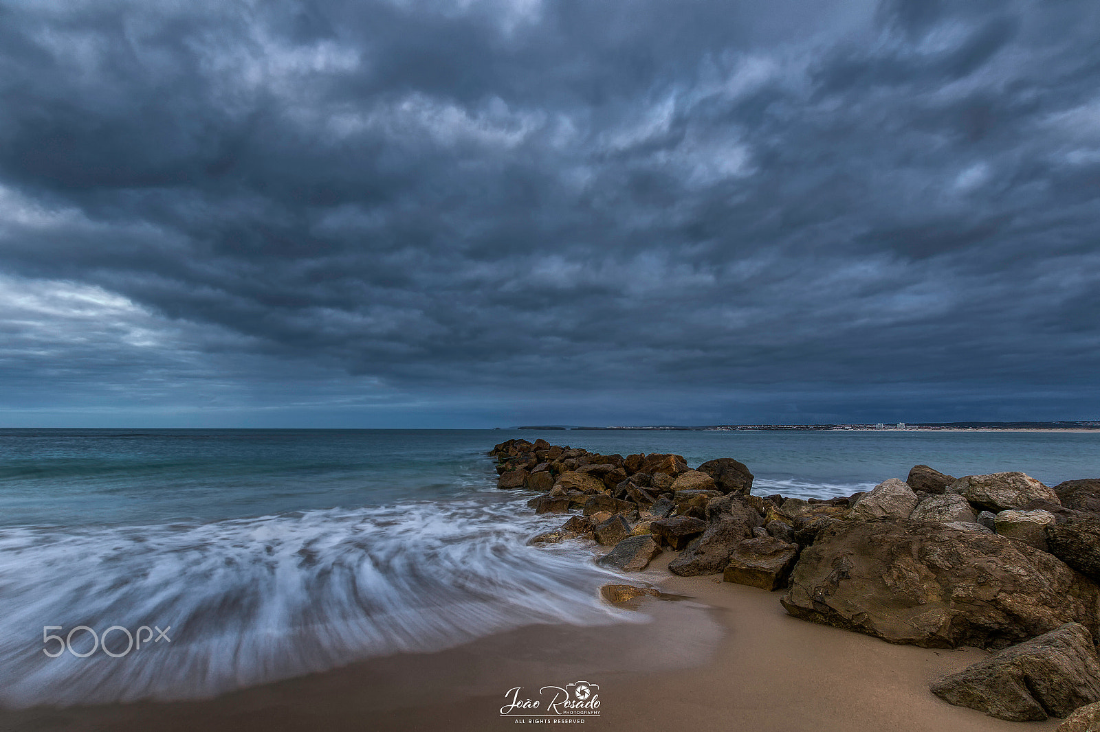 Sigma 10-20mm F3.5 EX DC HSM sample photo. Nightfall in gambôa beach - peniche - portugal photography