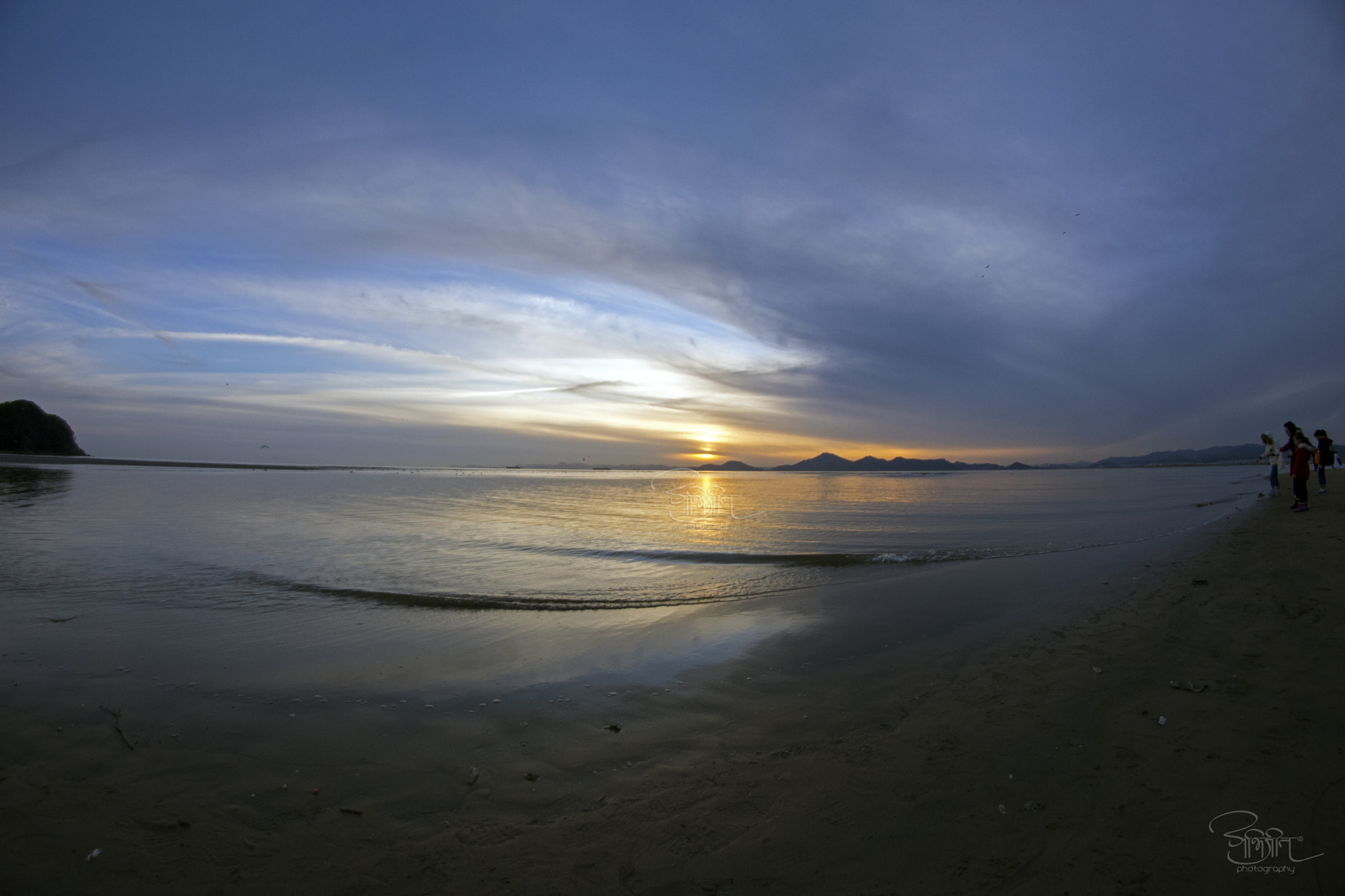 Nikon D7200 + Samyang 8mm F3.5 Aspherical IF MC Fisheye sample photo. It was a long day photography