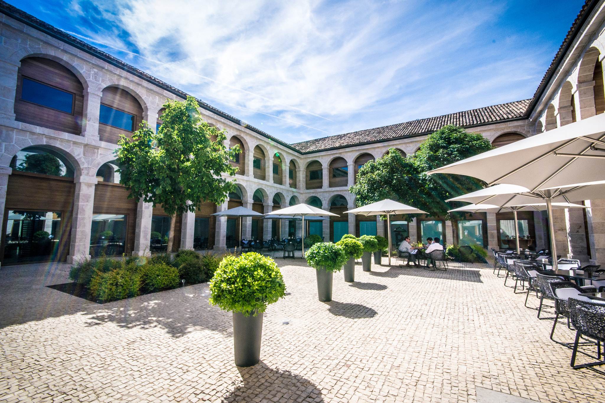 Sigma 10-20mm F4-5.6 EX DC HSM sample photo. Patio del parador de alcalá de henares photography