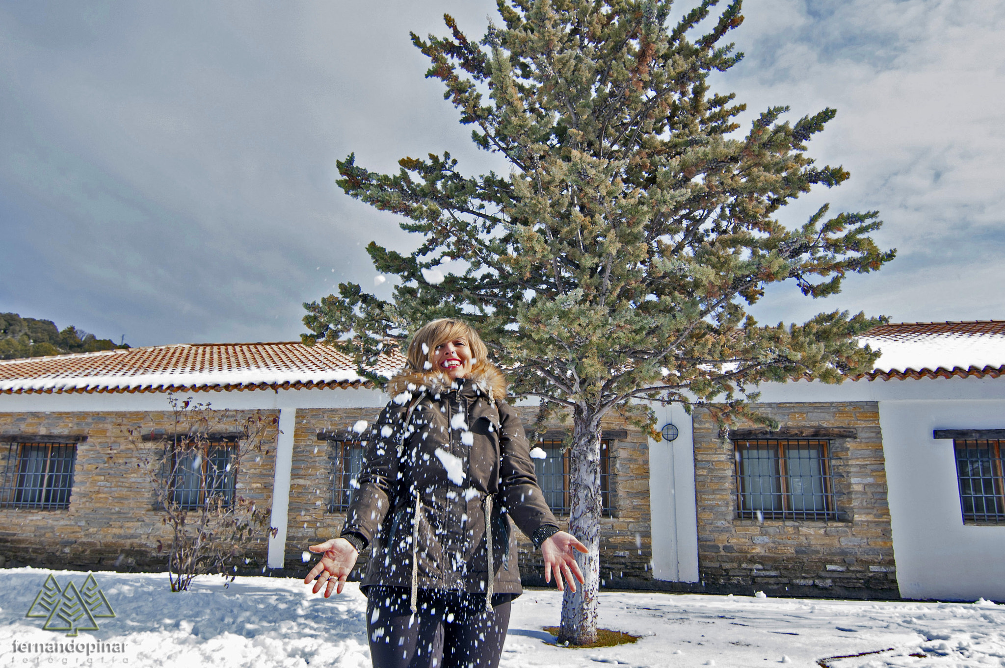 Nikon D50 sample photo. Disfrutando de la nieve photography