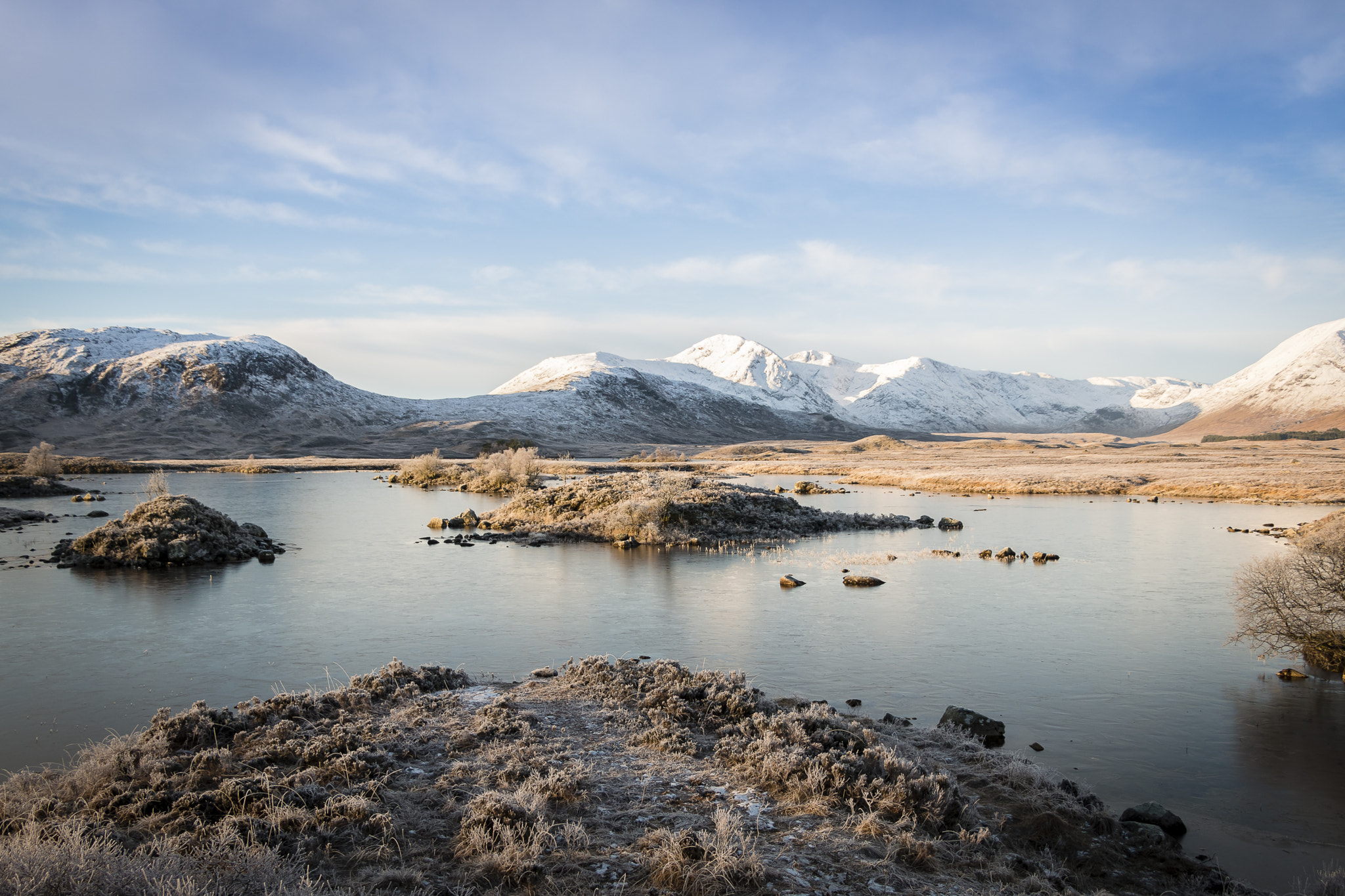 Canon EOS 70D + Canon EF-S 18-135mm F3.5-5.6 IS USM sample photo. Icy rannoch moor photography
