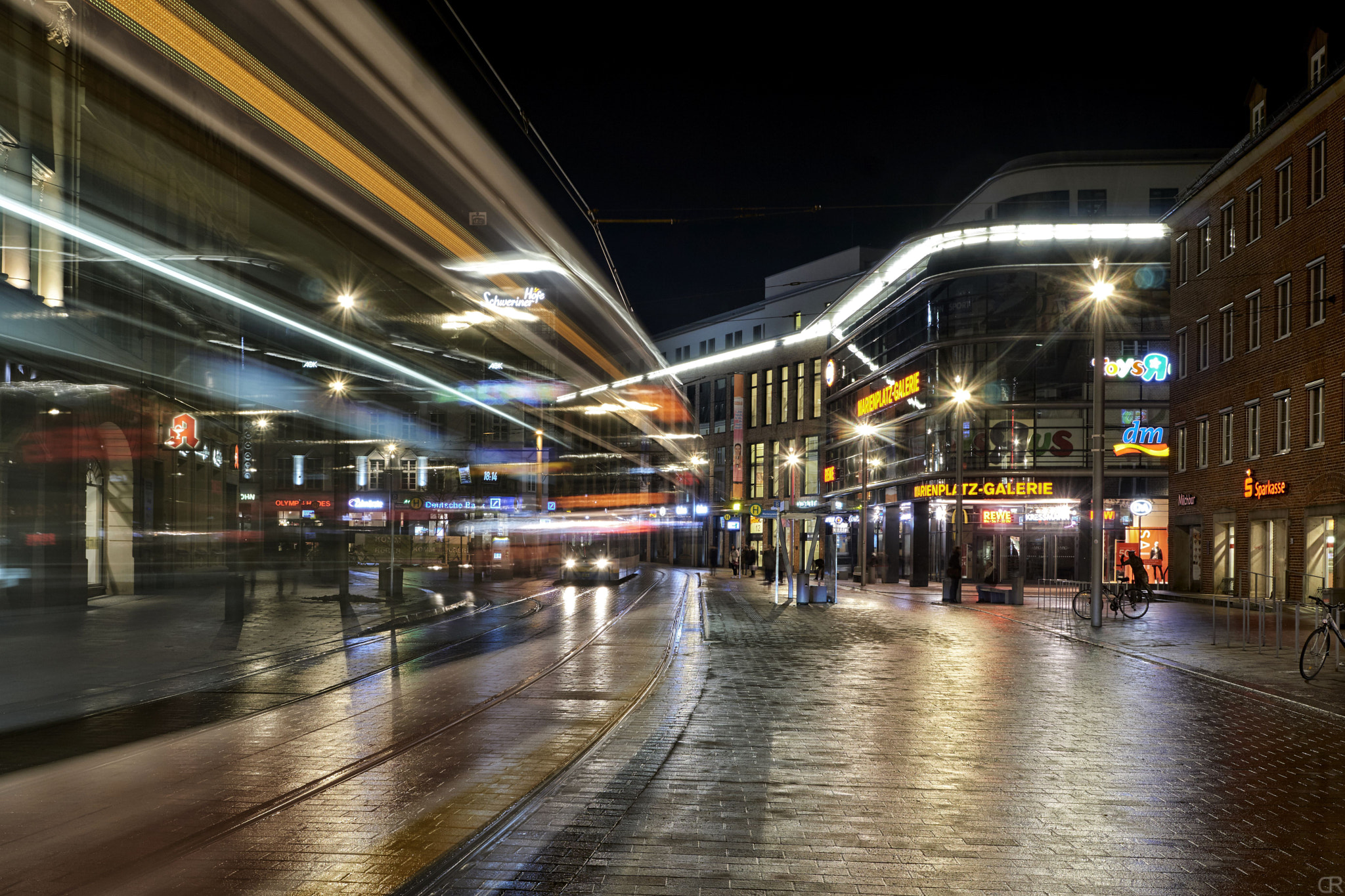 Sony E 18-55mm F3.5-5.6 OSS sample photo. Marienplatz photography