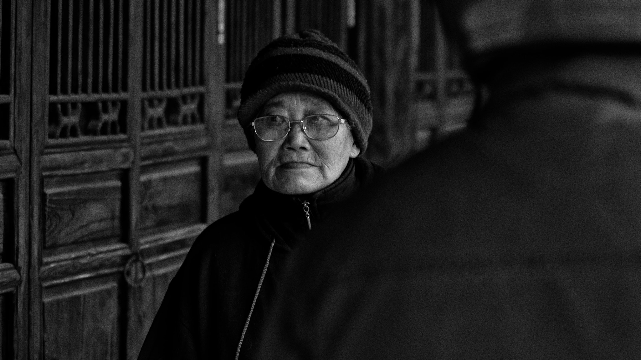 AF-S Zoom-Nikkor 80-200mm f/2.8D IF-ED sample photo. My grandma photography