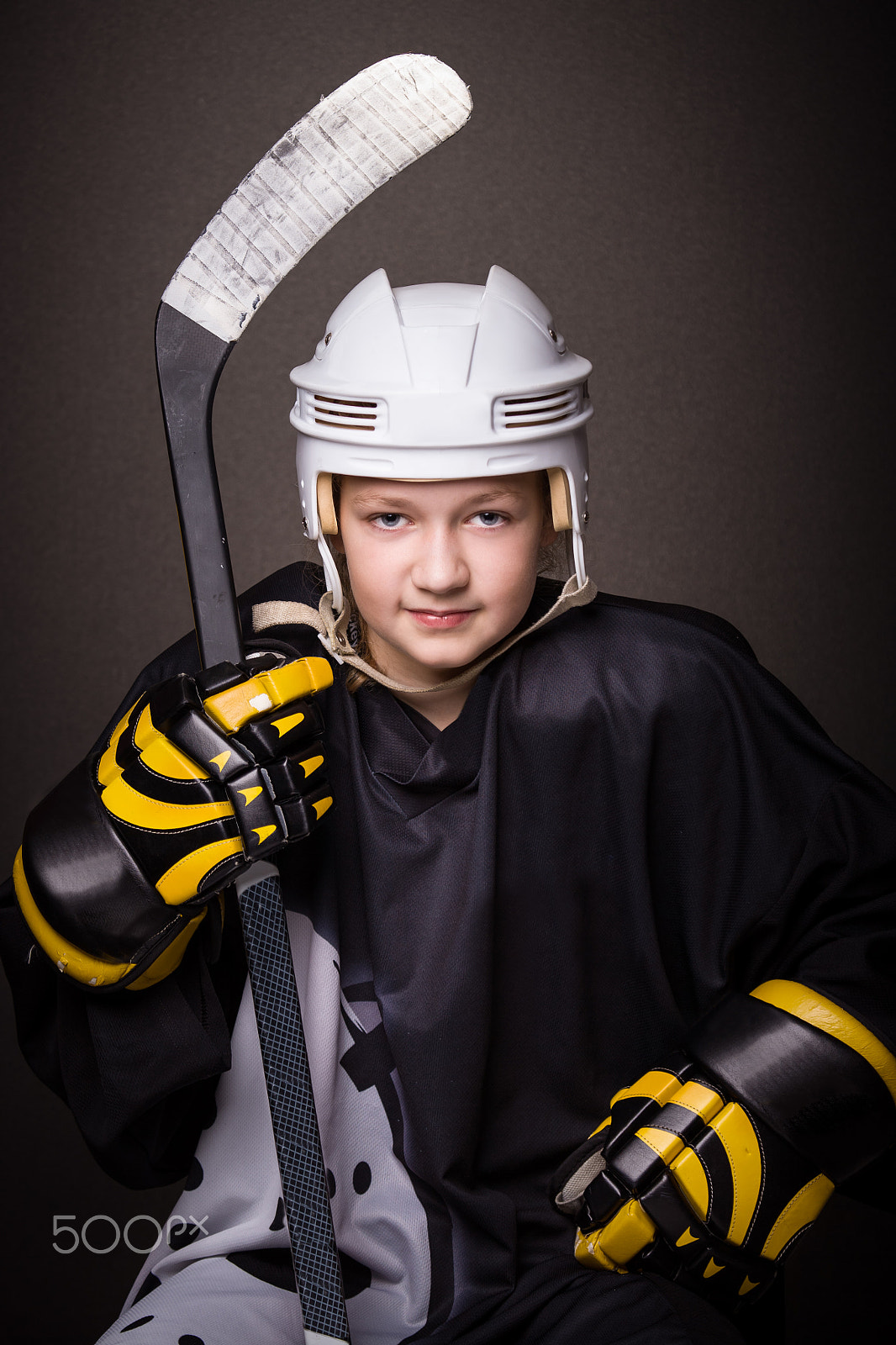 Canon EOS 5D + Canon EF 100-400mm F4.5-5.6L IS USM sample photo. Hockey girl photography