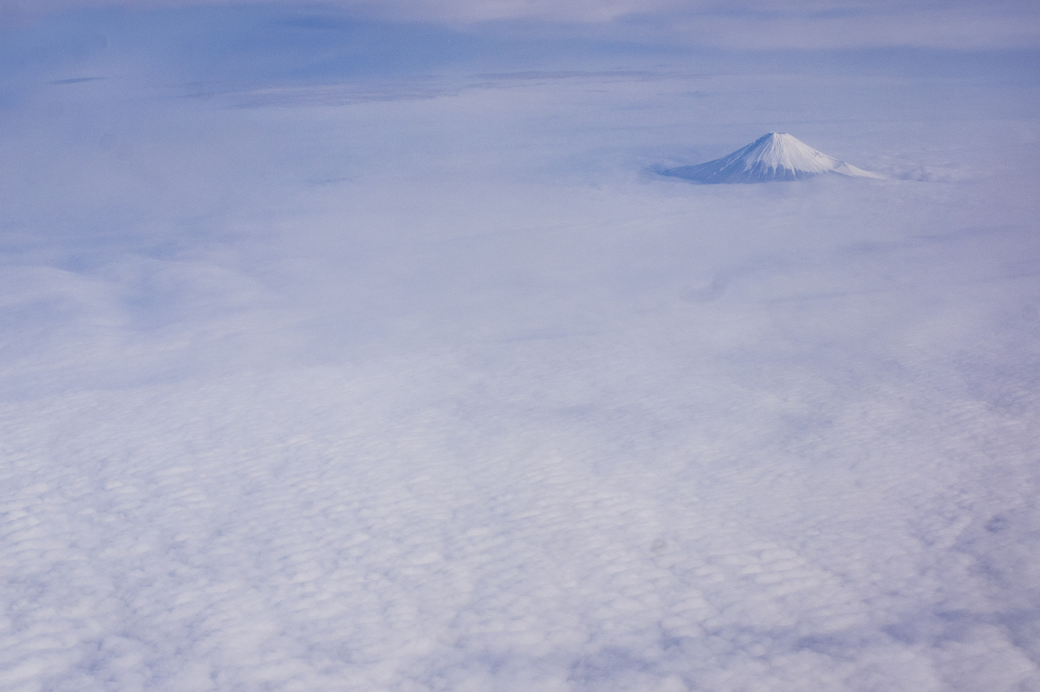 Pentax K-3 + Pentax smc DA 35mm F2.4 AL sample photo. Mt.fuji over the cloud photography